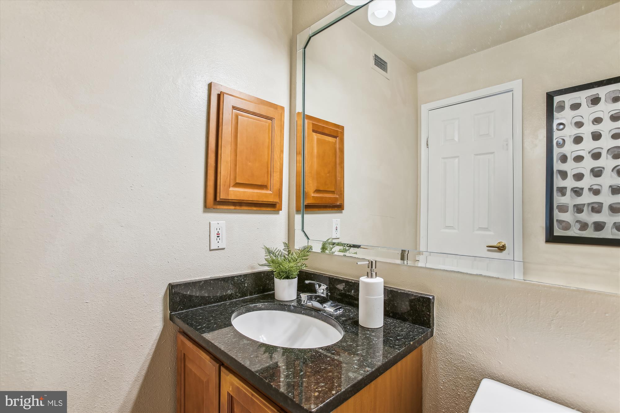 POINTE AT PARK CENTER - Residential