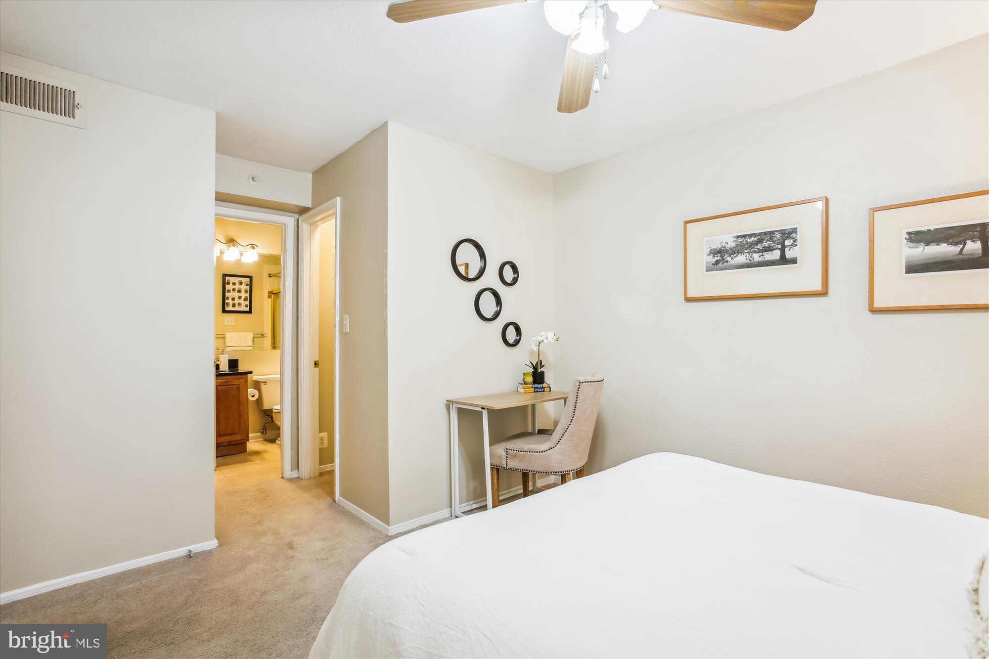 POINTE AT PARK CENTER - Residential