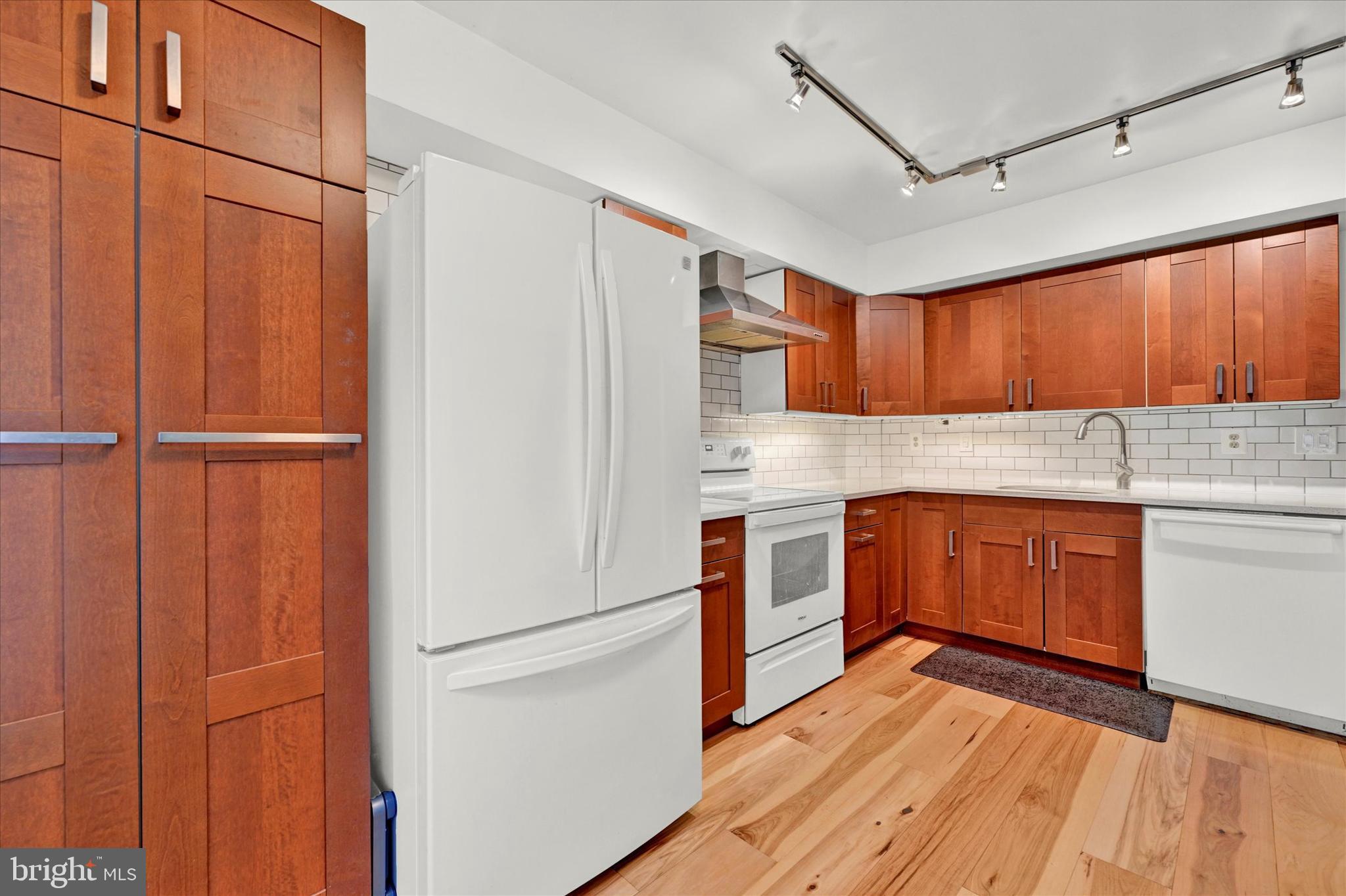 BUTCHERS HILL - Residential