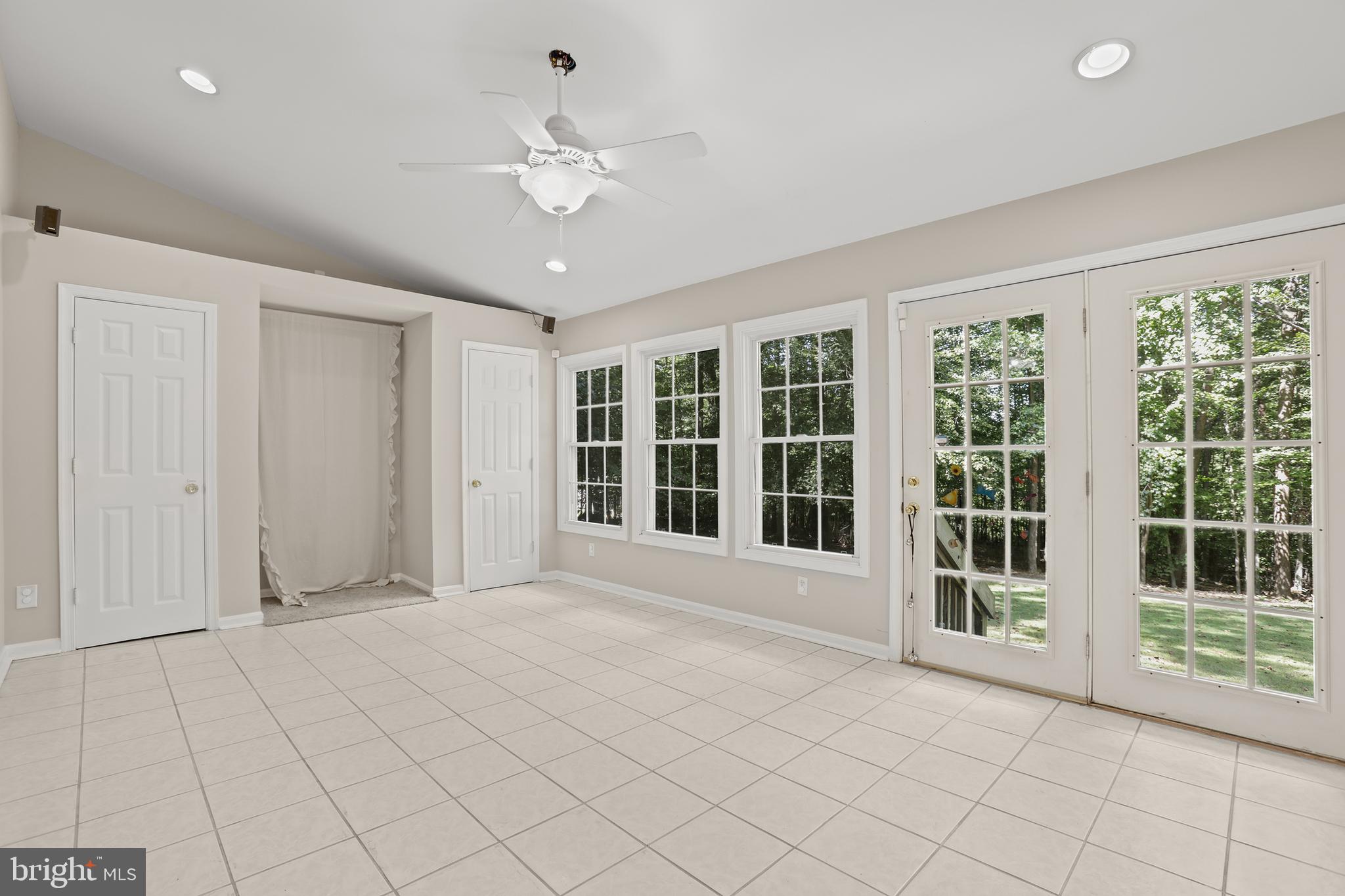 BLOOMSBURY - Residential