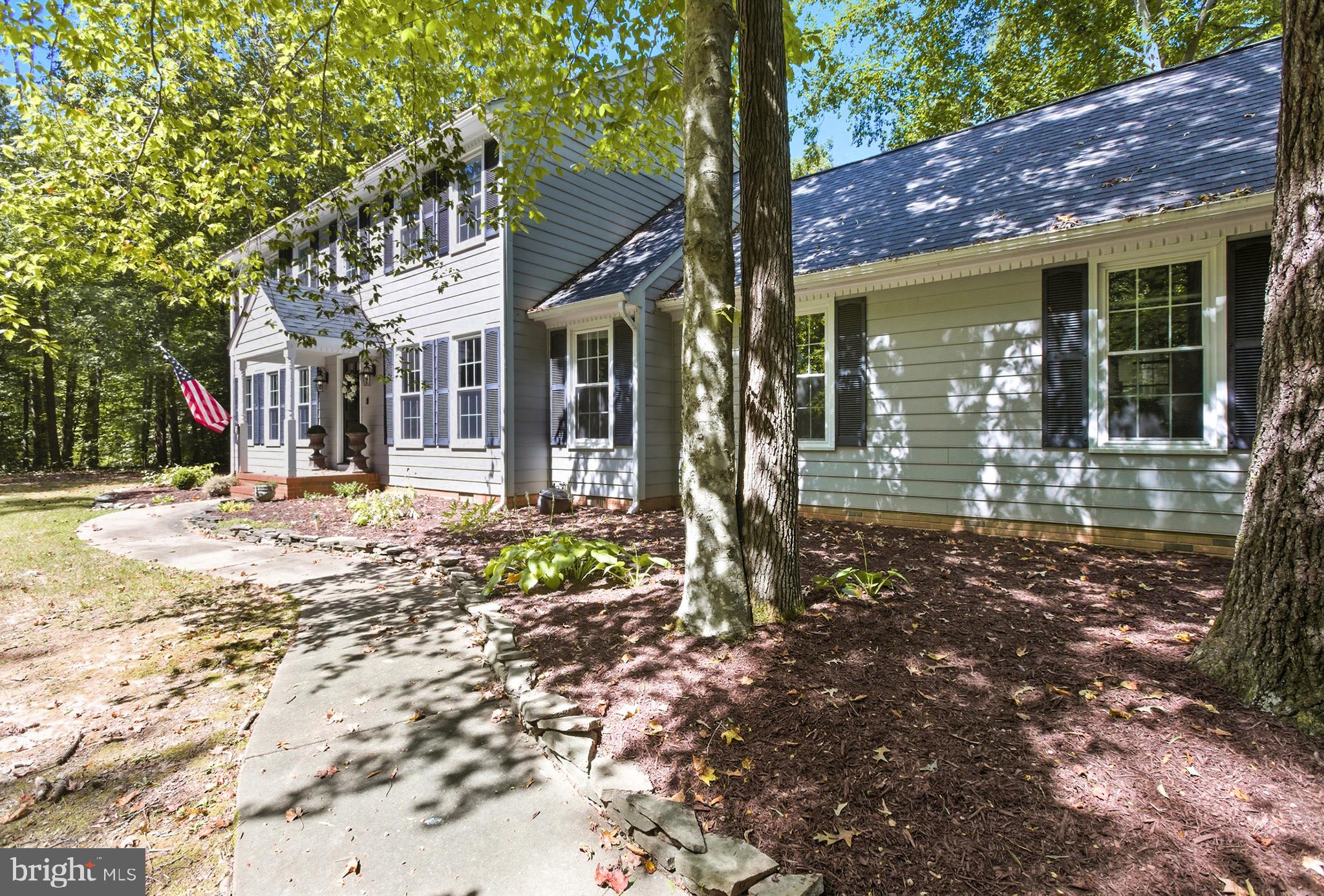 6815 BLOOMSBURY LANE