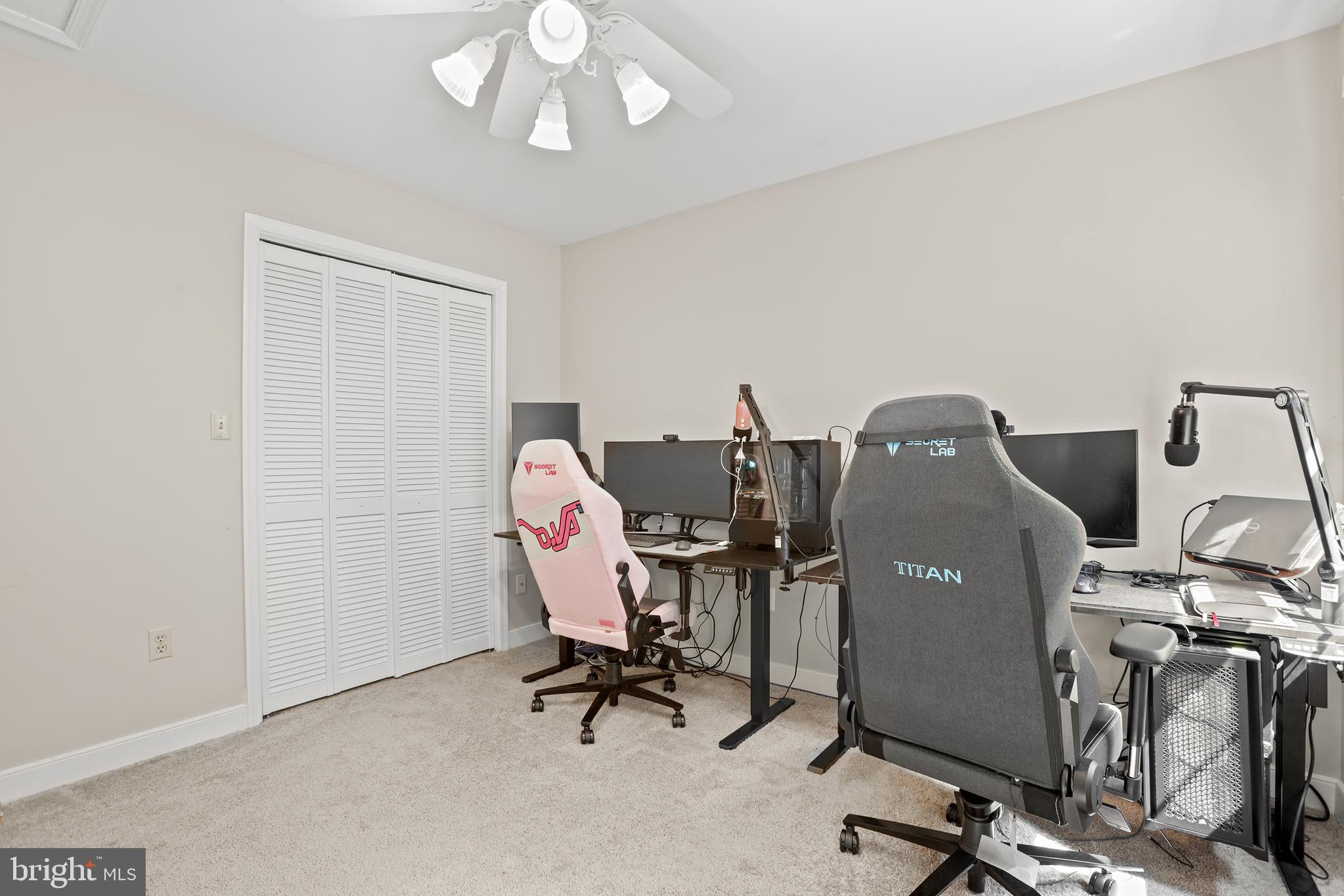 BLOOMSBURY - Residential