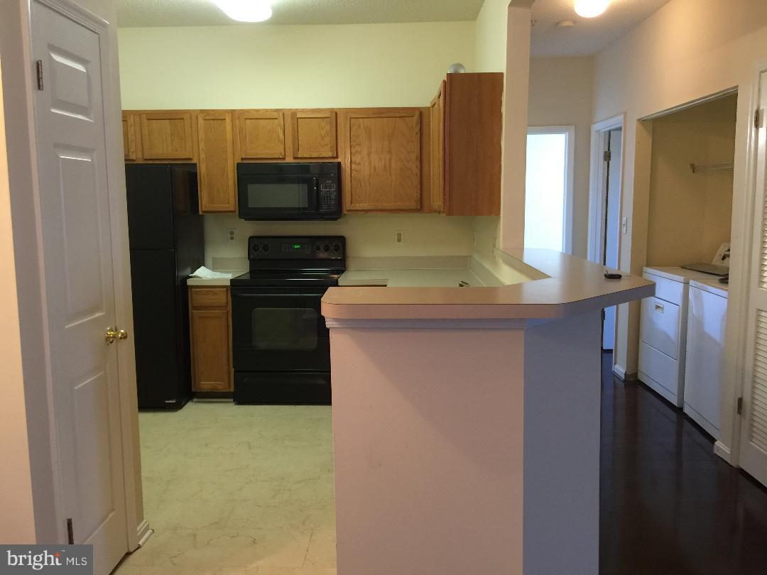 BRISTOL PARK - Residential Lease