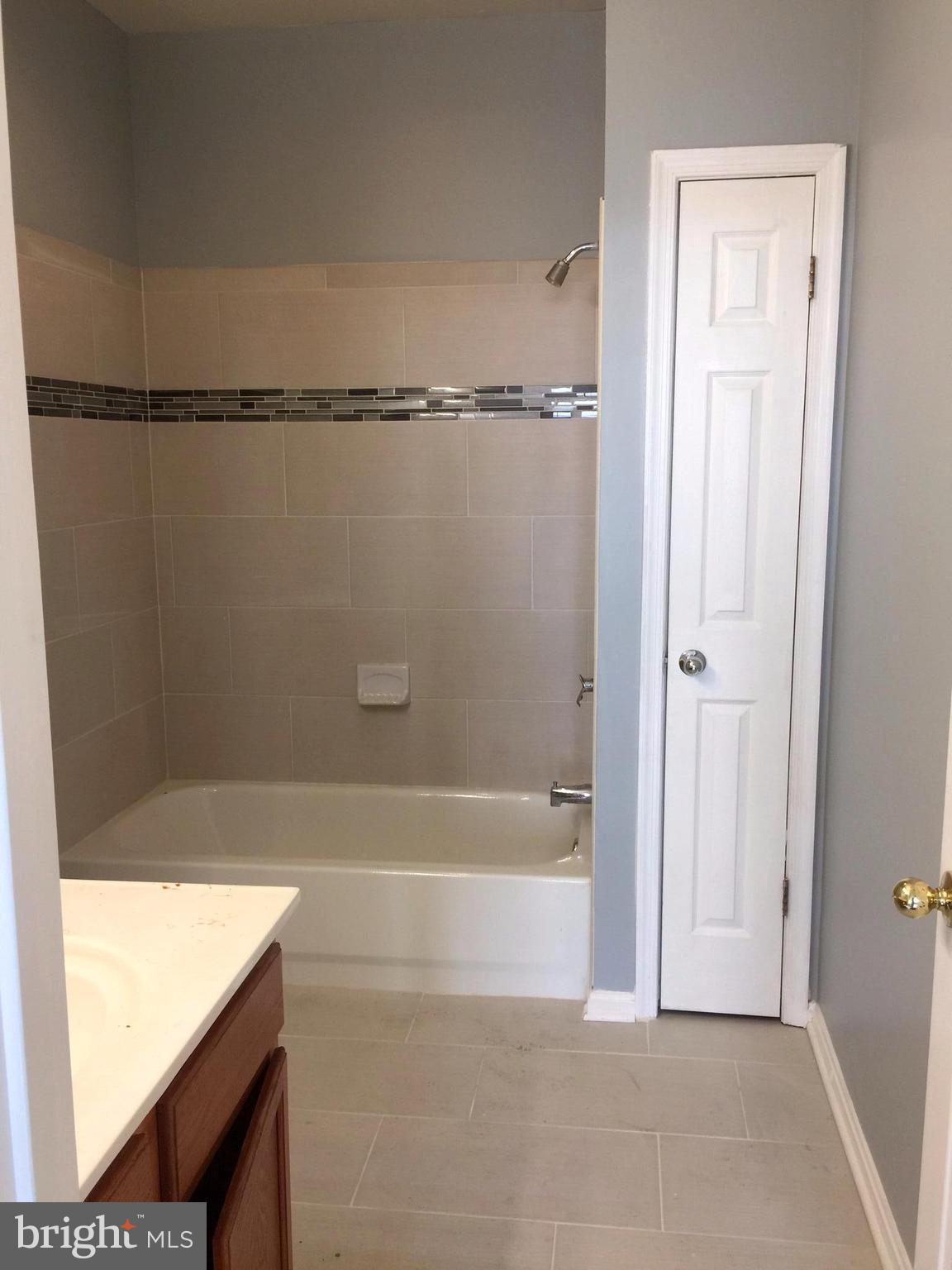 BRISTOL PARK - Residential Lease