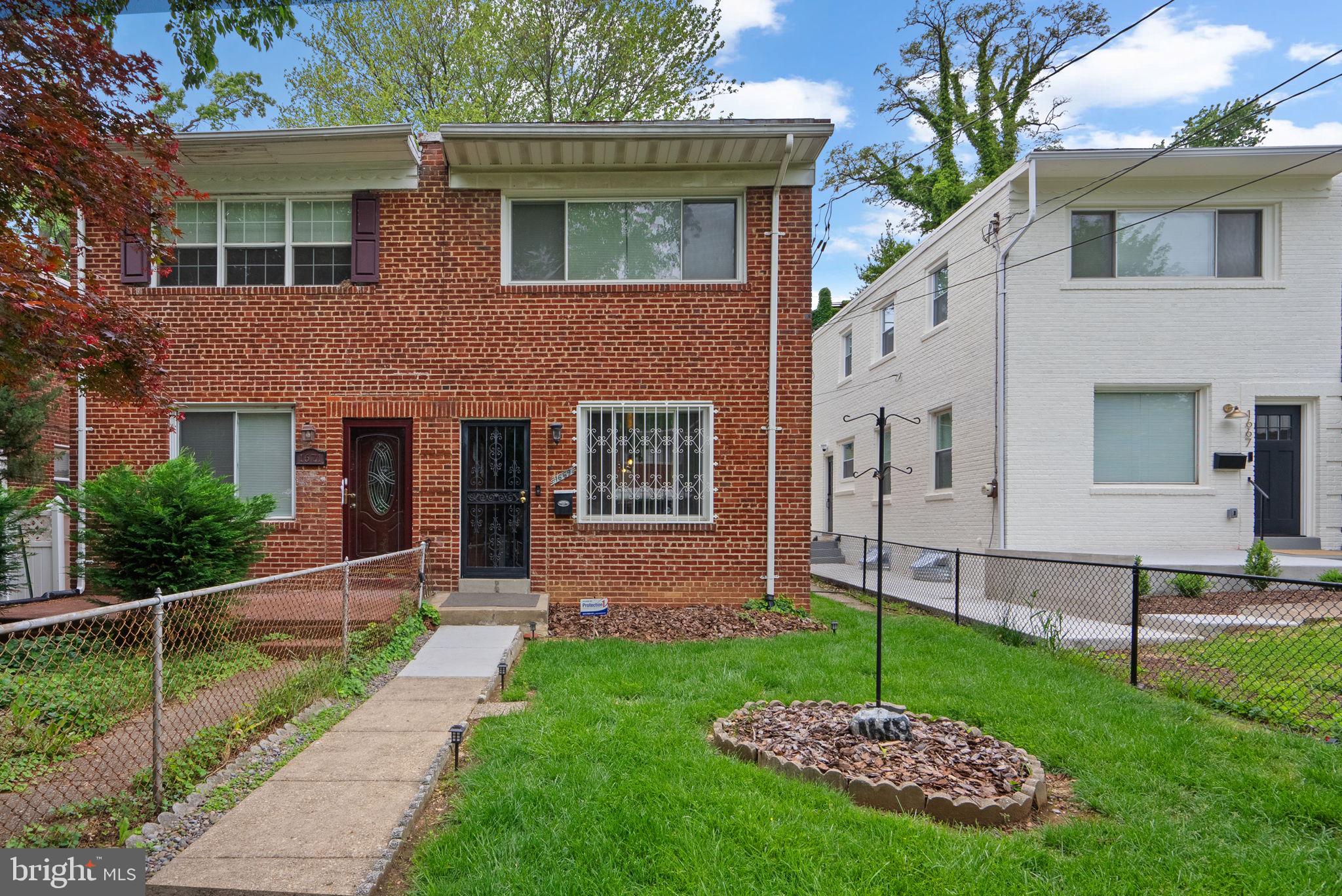 1669 FORT DUPONT STREET SE
