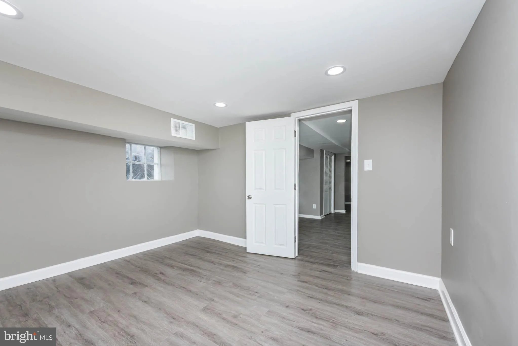 Baltimore, Maryland 21229, United States, 5 Bedrooms Bedrooms, ,2 BathroomsBathrooms,Residential,Active,107646