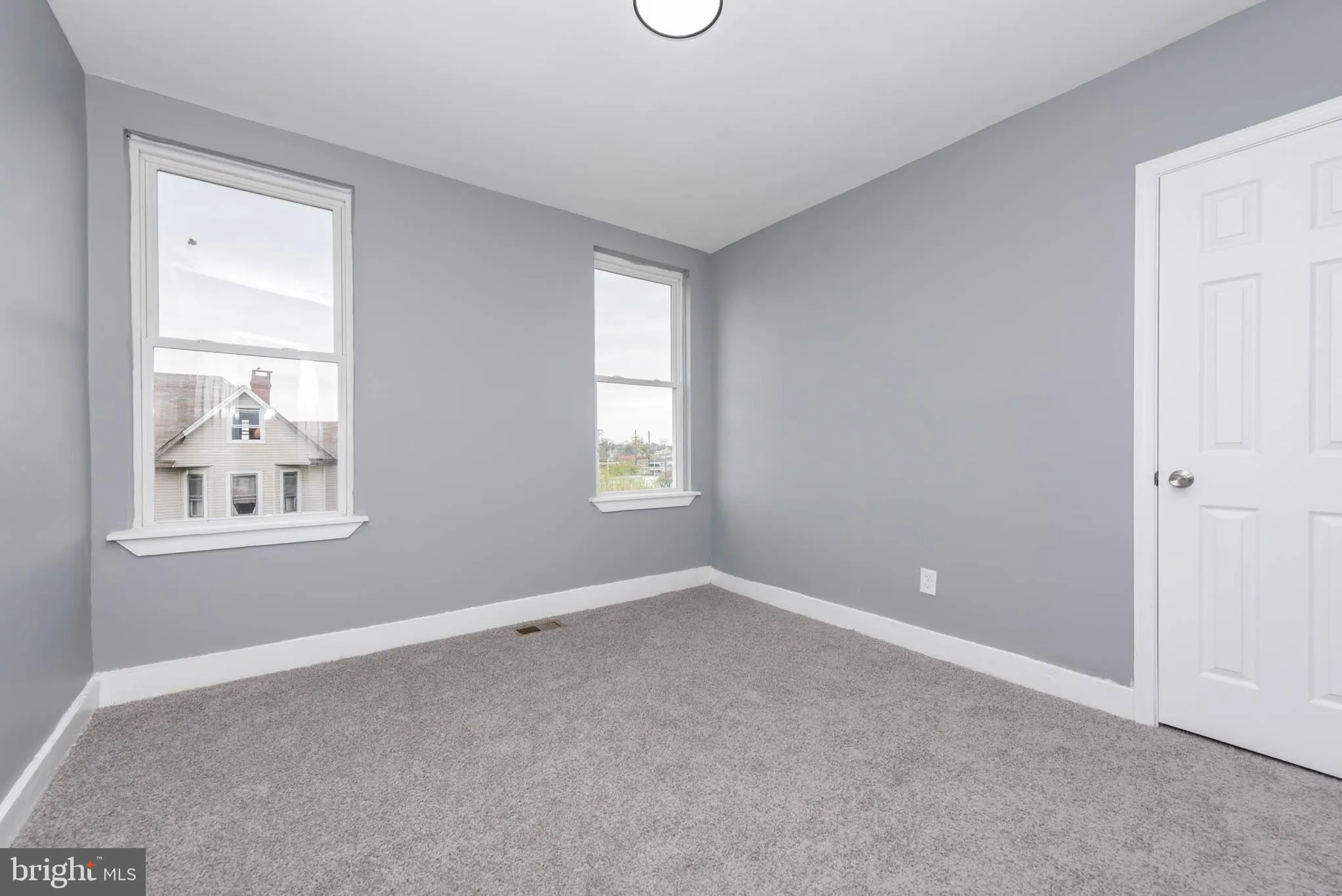 Baltimore, Maryland 21229, United States, 5 Bedrooms Bedrooms, ,2 BathroomsBathrooms,Residential,Active,107646