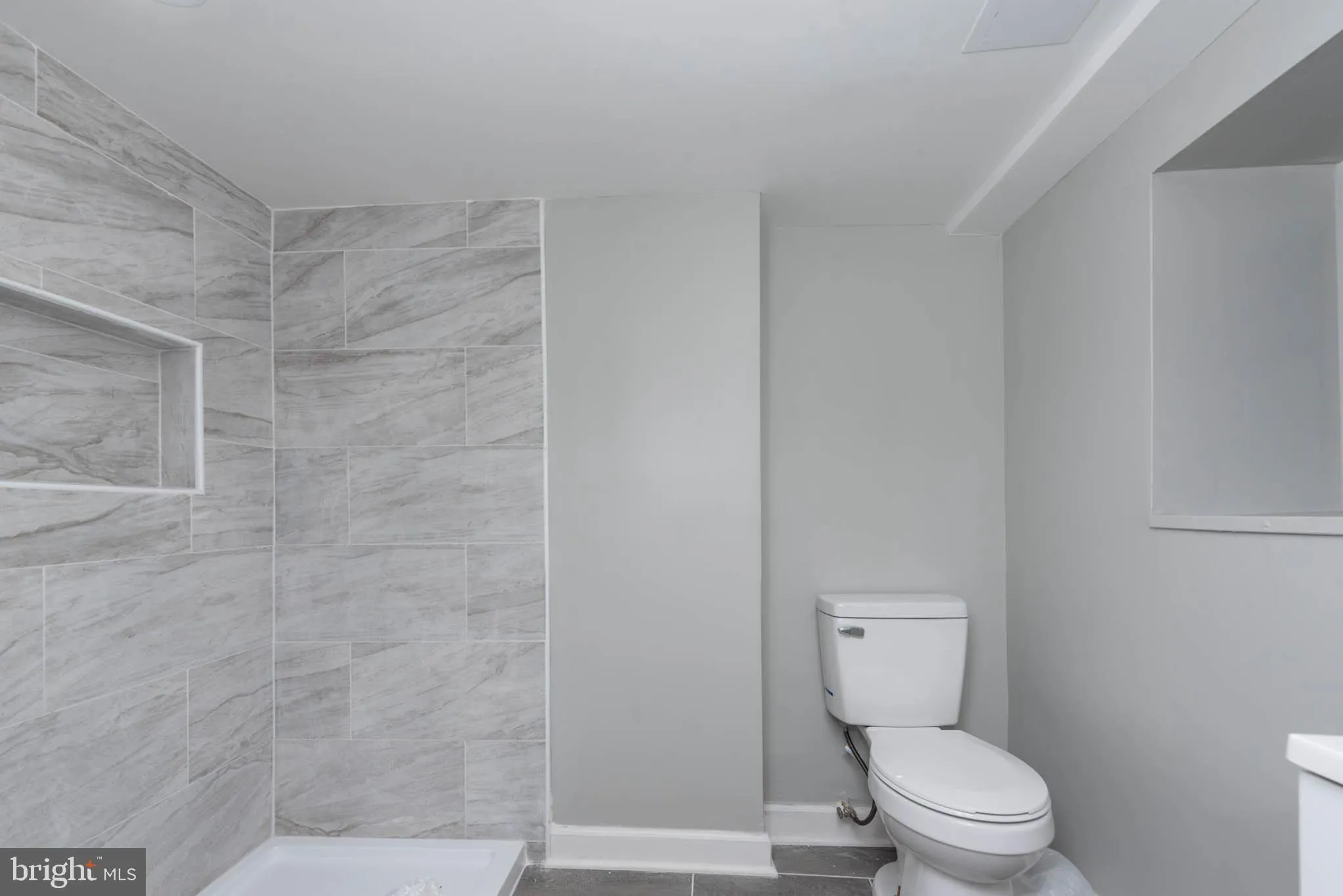 Baltimore, Maryland 21229, United States, 5 Bedrooms Bedrooms, ,2 BathroomsBathrooms,Residential,Active,107646