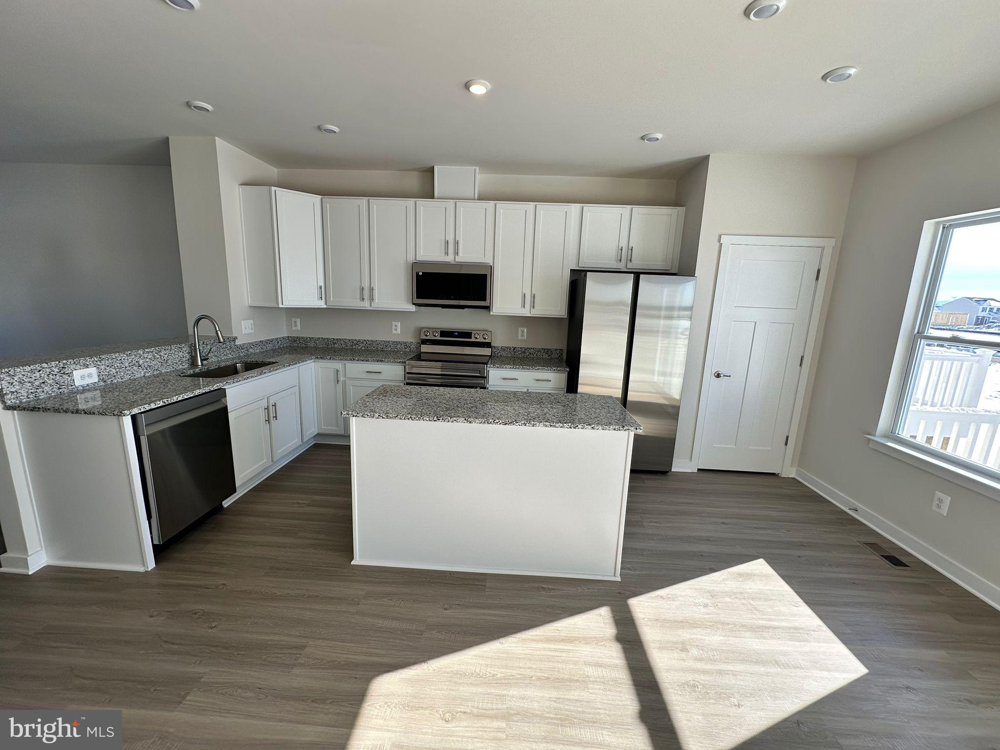 HUNTWELL WEST - Residential Lease