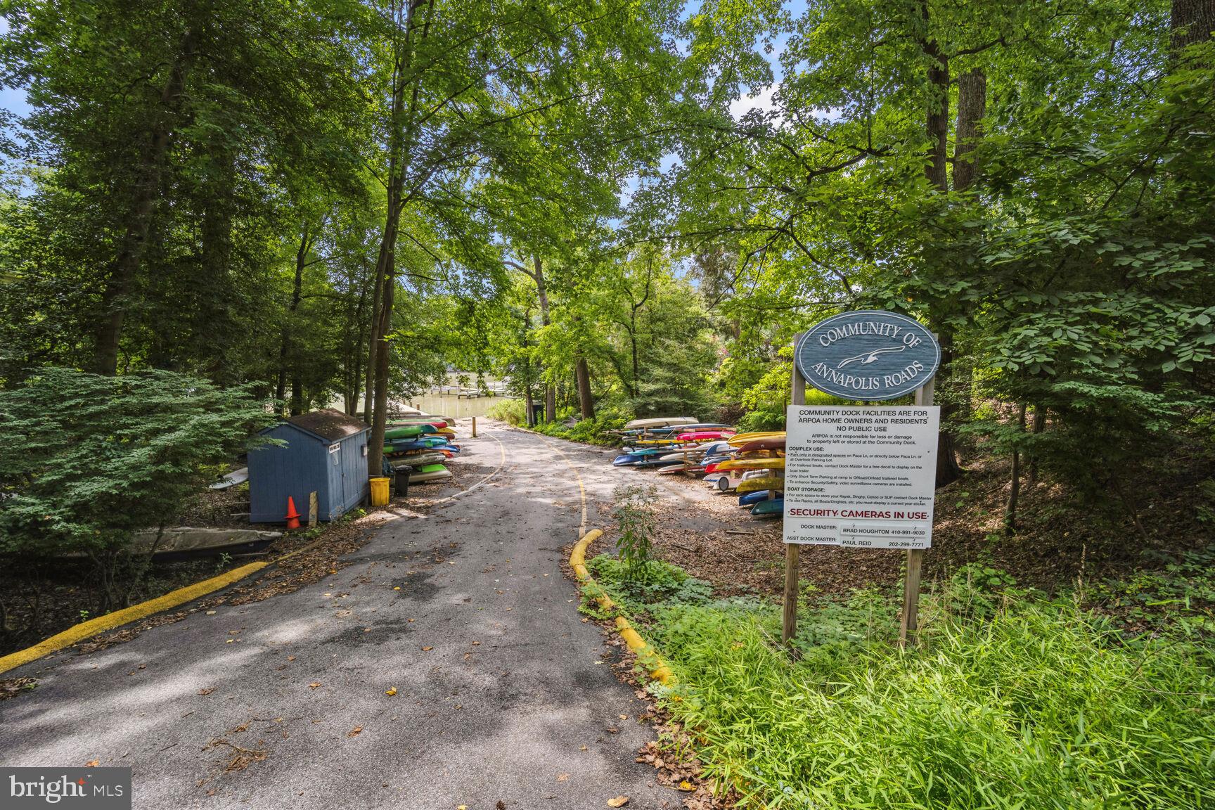 ANNAPOLIS ROADS - Residential