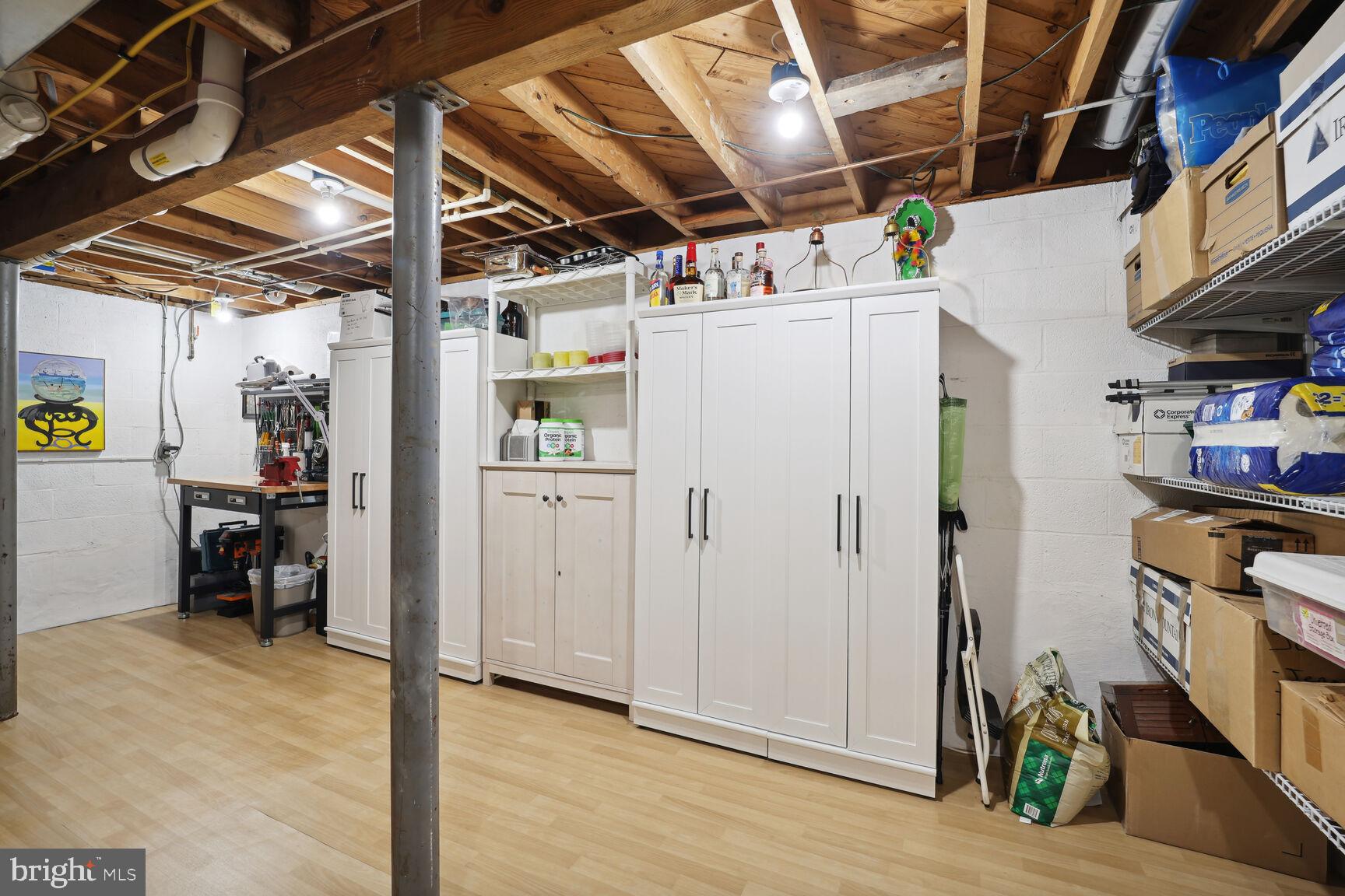 ANNAPOLIS ROADS - Residential