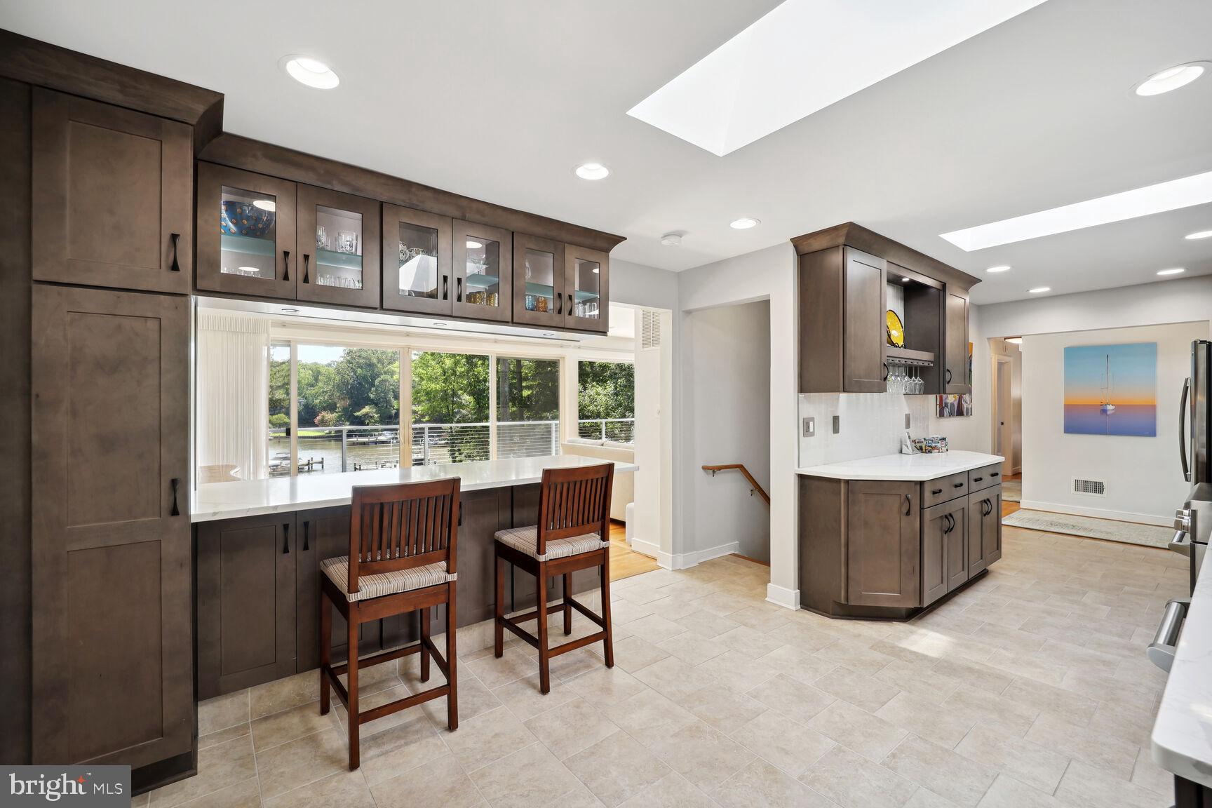 ANNAPOLIS ROADS - Residential