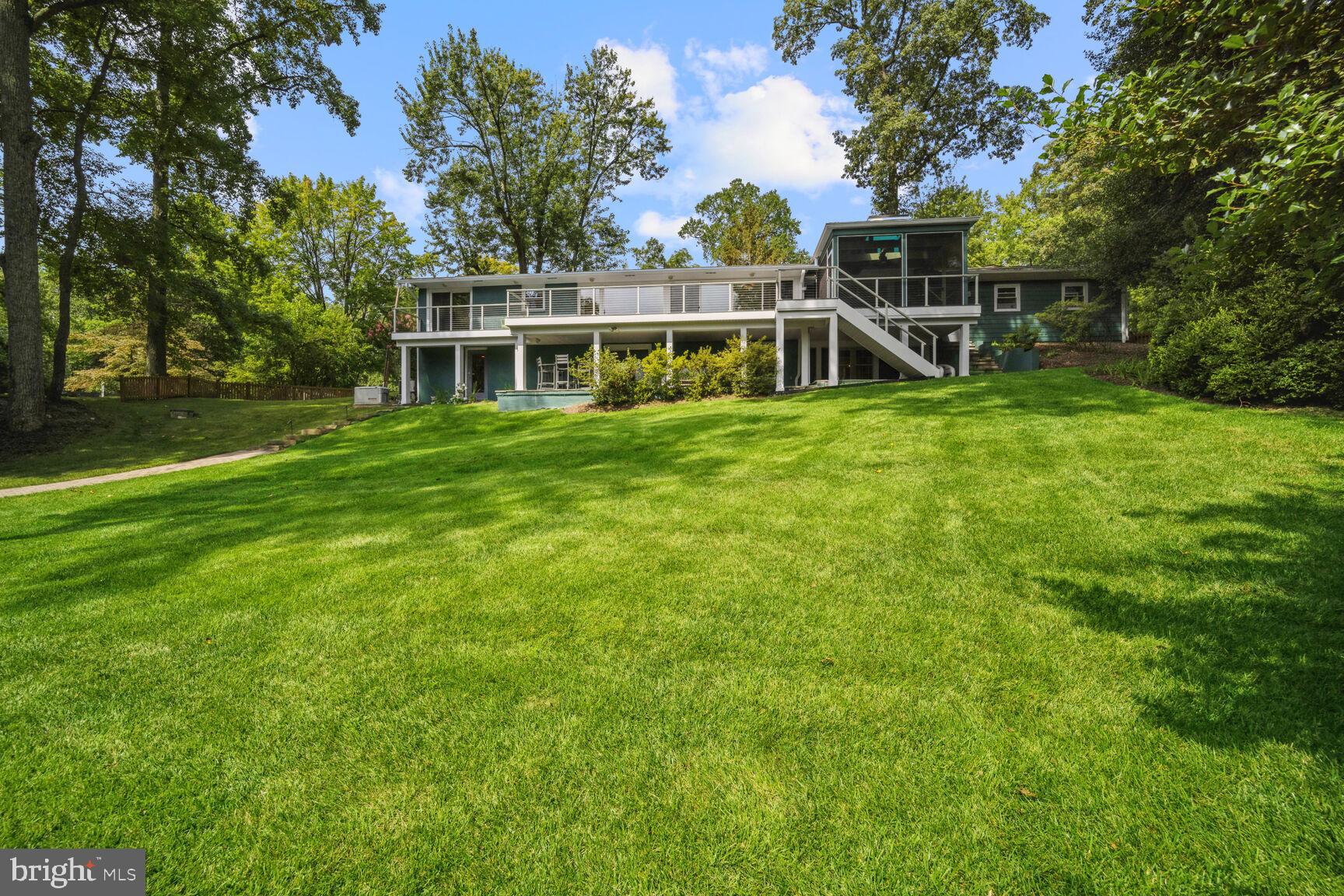 ANNAPOLIS ROADS - Residential