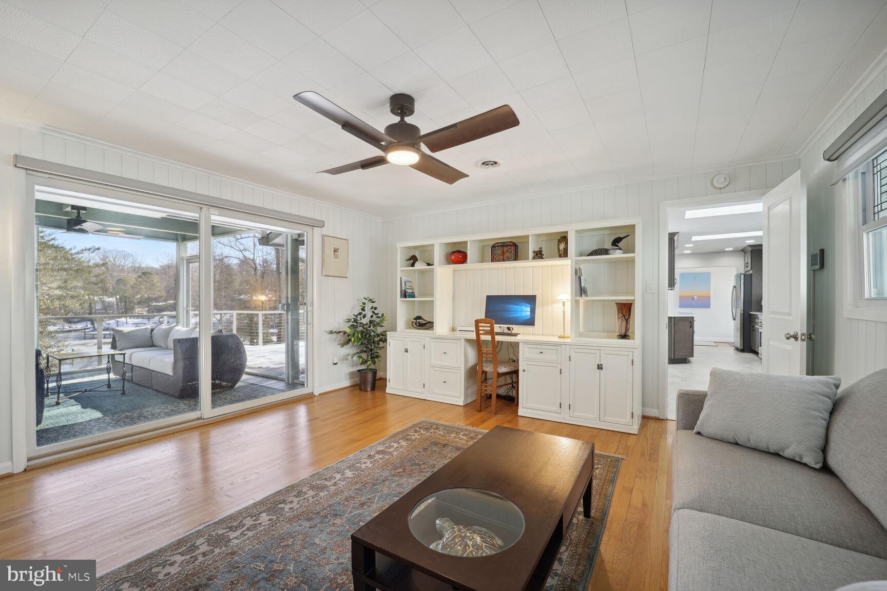 ANNAPOLIS ROADS - Residential