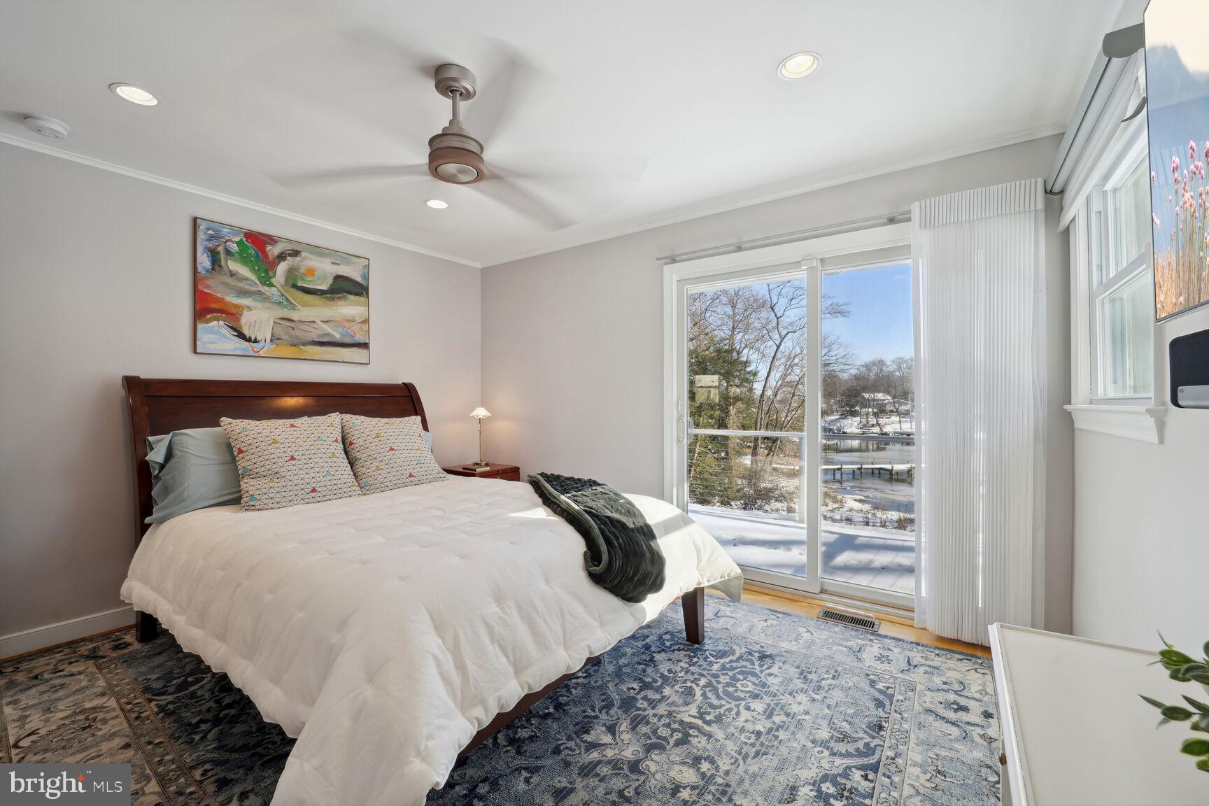 ANNAPOLIS ROADS - Residential