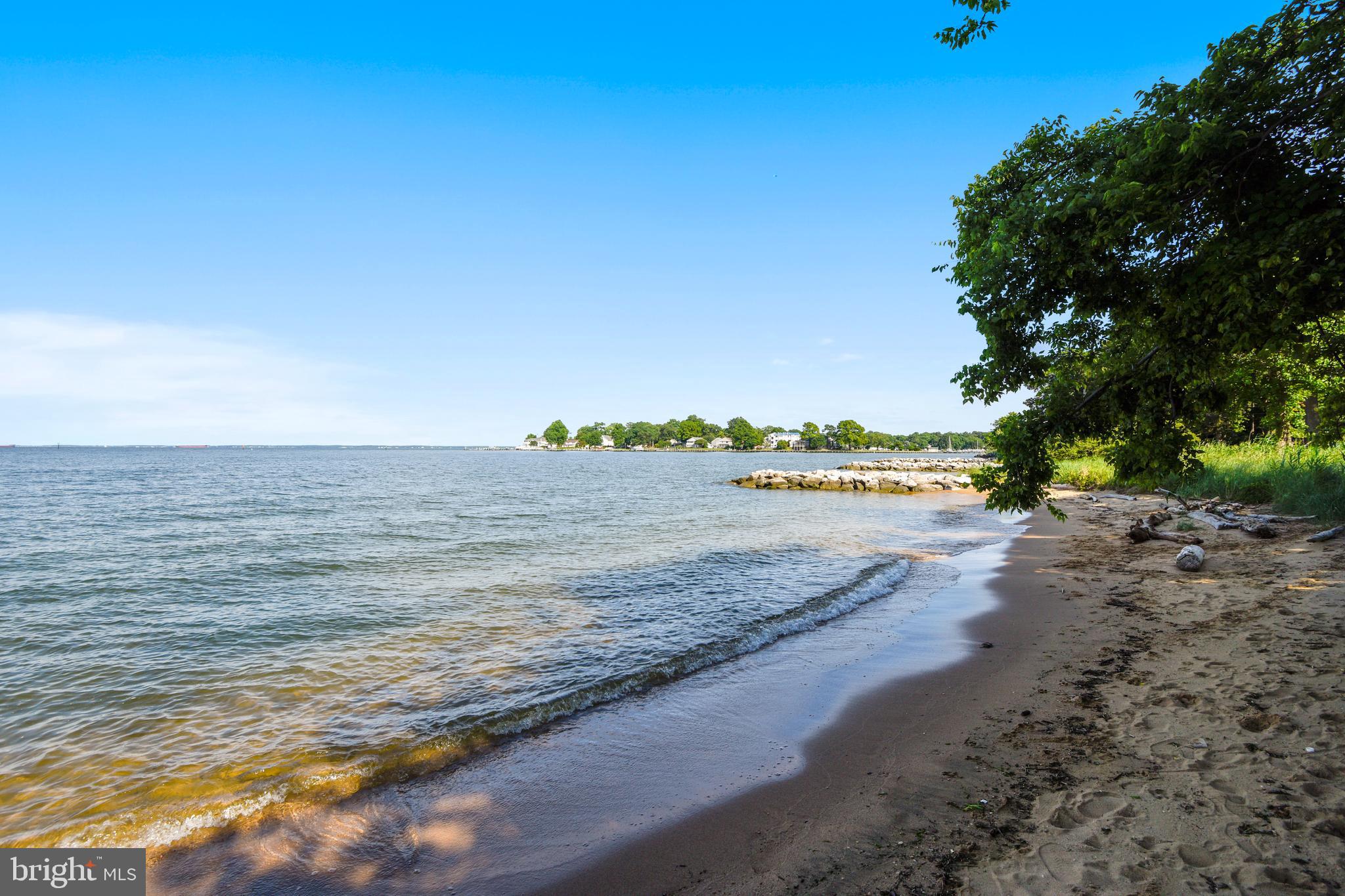 ANNAPOLIS ROADS - Residential