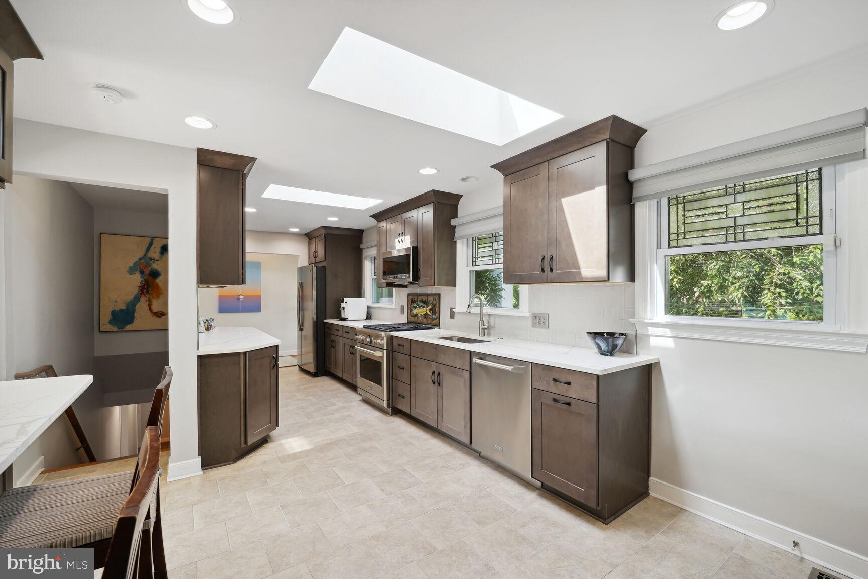 ANNAPOLIS ROADS - Residential