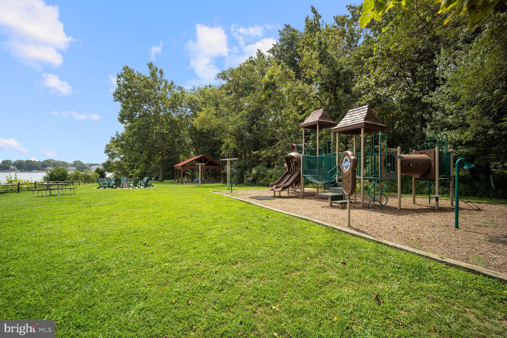 ANNAPOLIS ROADS - Residential