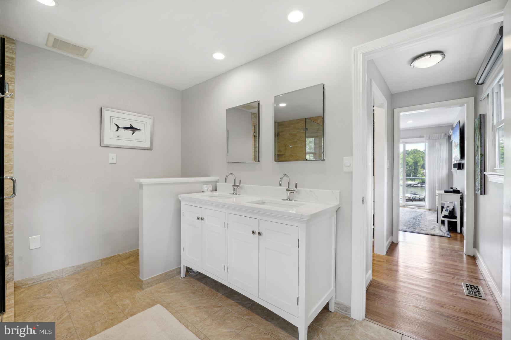 ANNAPOLIS ROADS - Residential