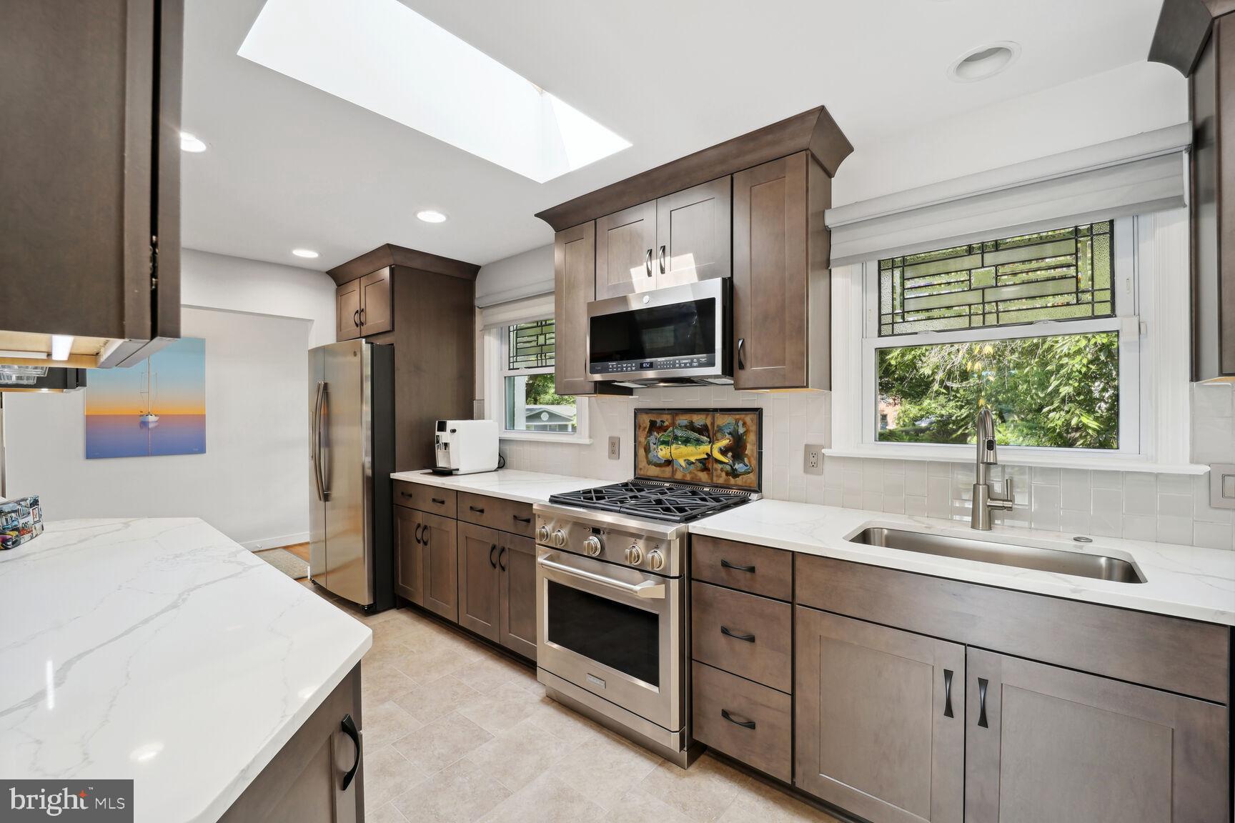 ANNAPOLIS ROADS - Residential