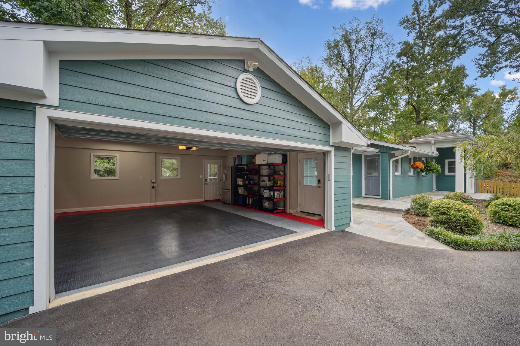 ANNAPOLIS ROADS - Residential