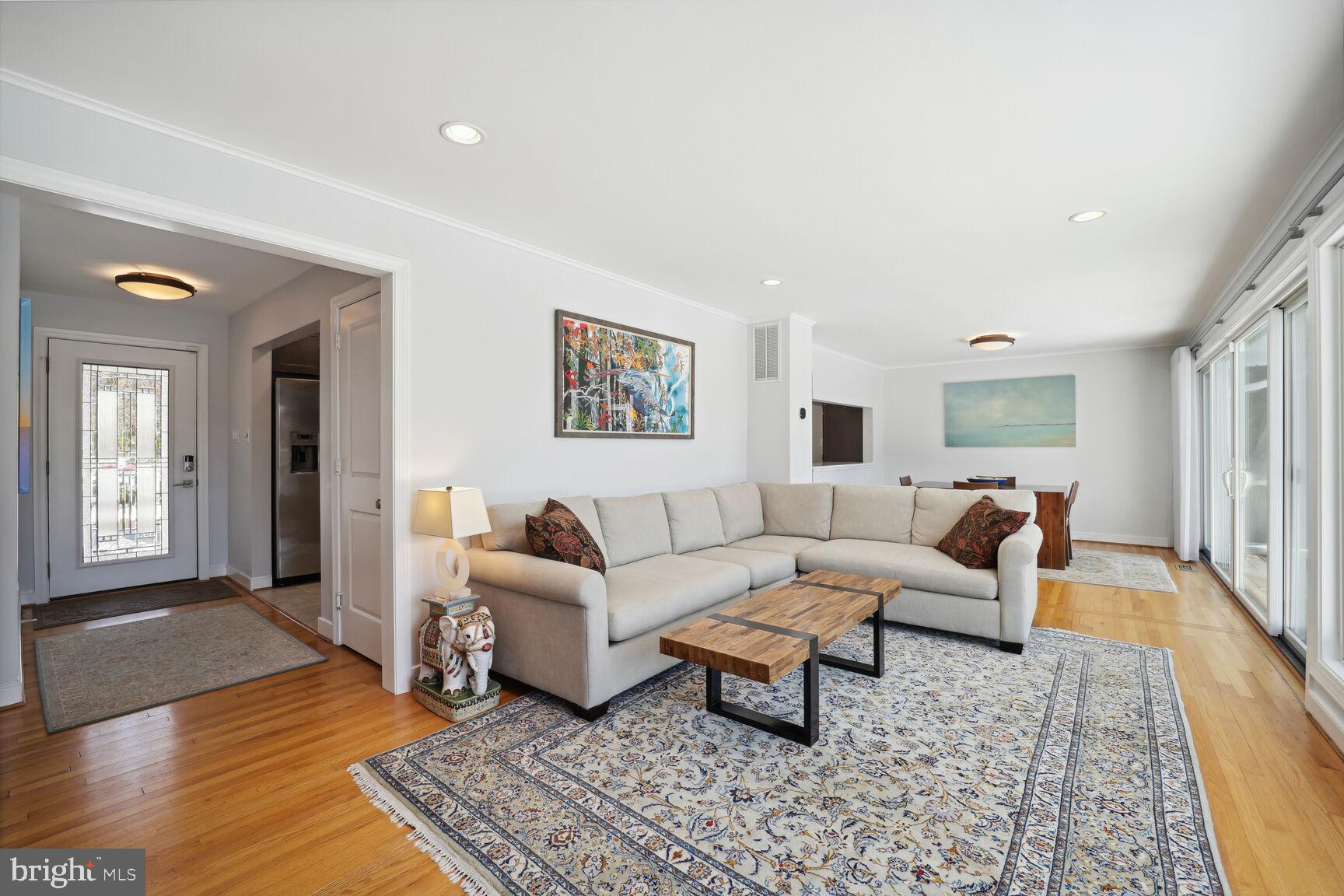 ANNAPOLIS ROADS - Residential