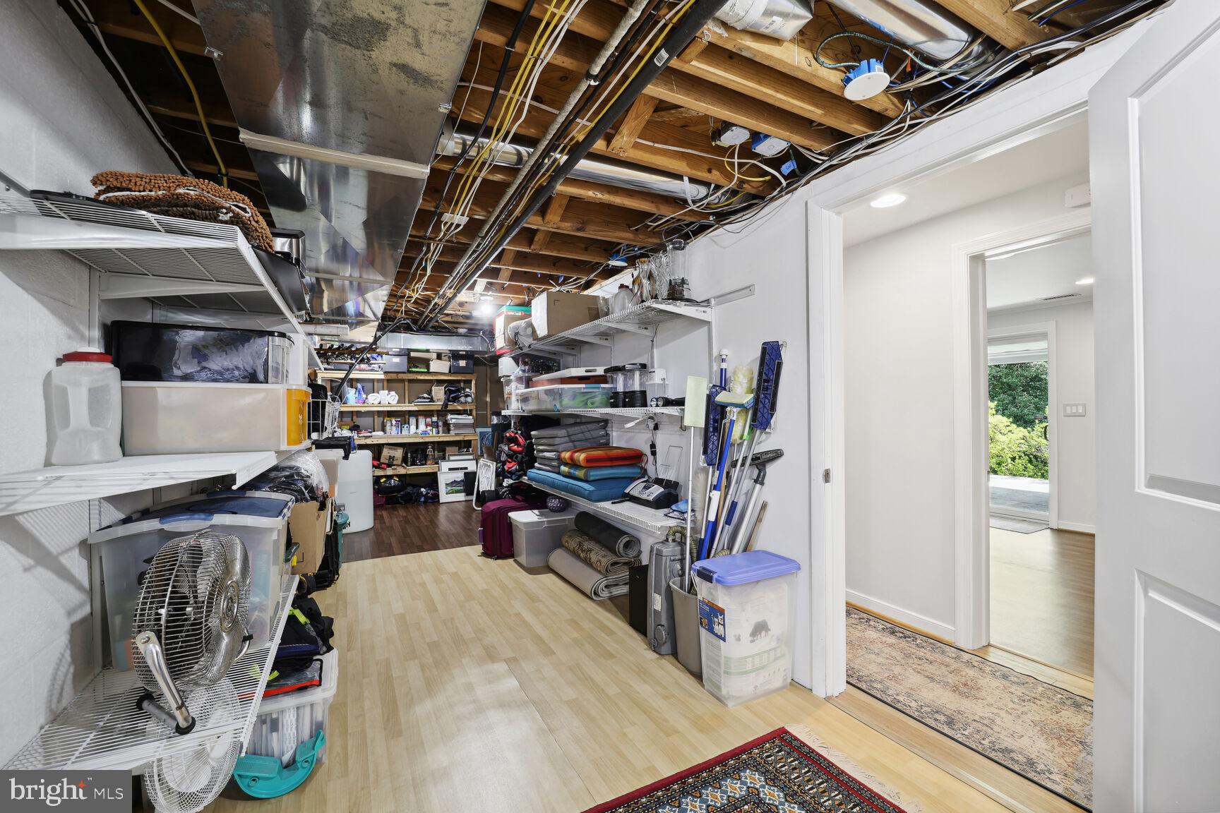 ANNAPOLIS ROADS - Residential