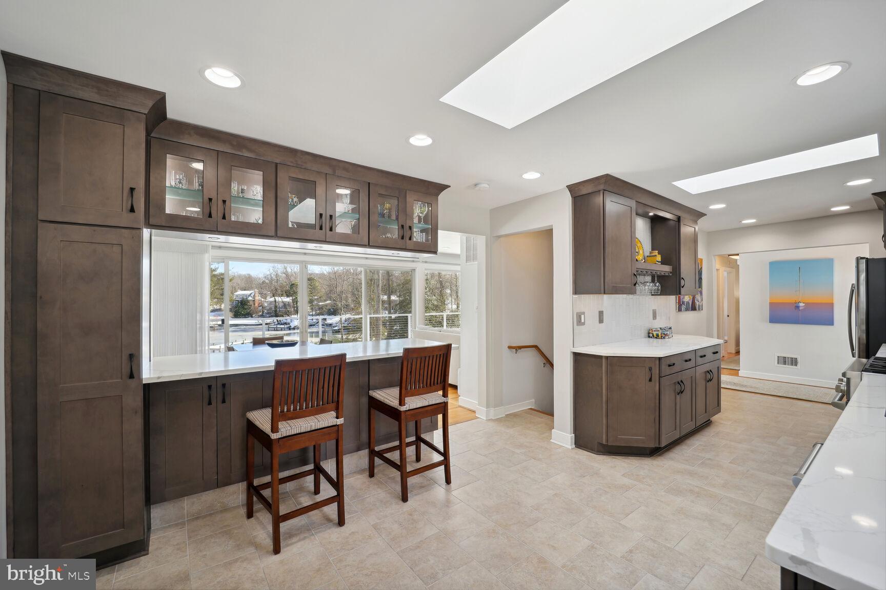 ANNAPOLIS ROADS - Residential