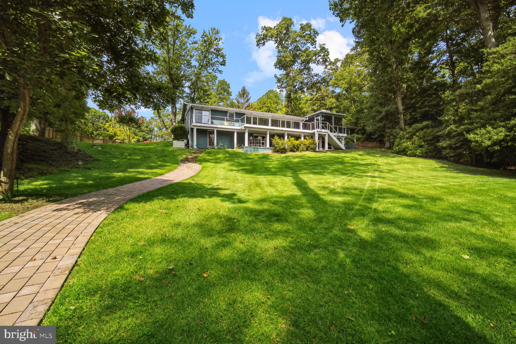 ANNAPOLIS ROADS - Residential