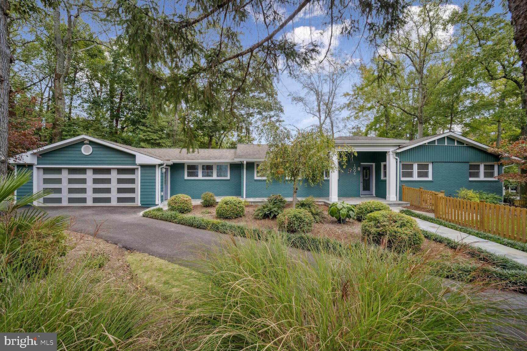 ANNAPOLIS ROADS - Residential