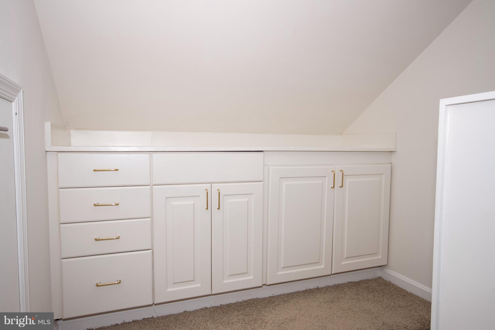 ROSEDALE - Residential