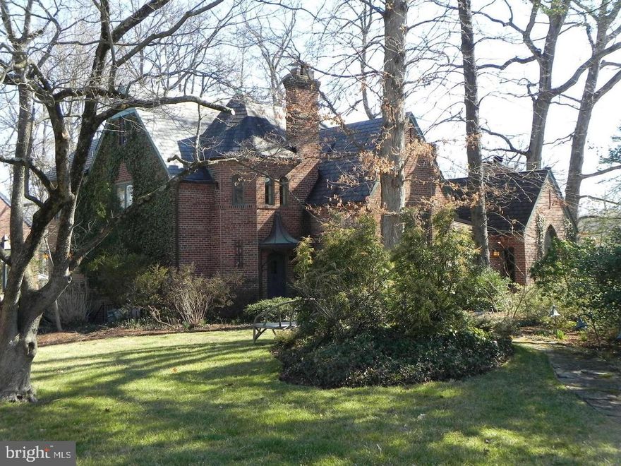 SHORT TERM FURNISHED RENTAL. AVAILABLE MID FEBRUARY THROUGH THE END OF JULY.  NO ABILITY TO EXTEND PAST THE END OF JULY. 

RENT INCLUDES UTILITIES. 

Very charming FURNISHED  4 Bedrooms, 4 full bath wonderful home in Chevy Chase. 

Large kitchen, full bath, living room. office and family room on 1st level. 
3 bedrooms, 2 full baths on 2nd floor.  Master bath and jack and jill bath
Lower level with family room, bedroom and full bath. 

Deck and Gazebo in backyard
Driveway for 2 cars.

Owner will consider one pet.