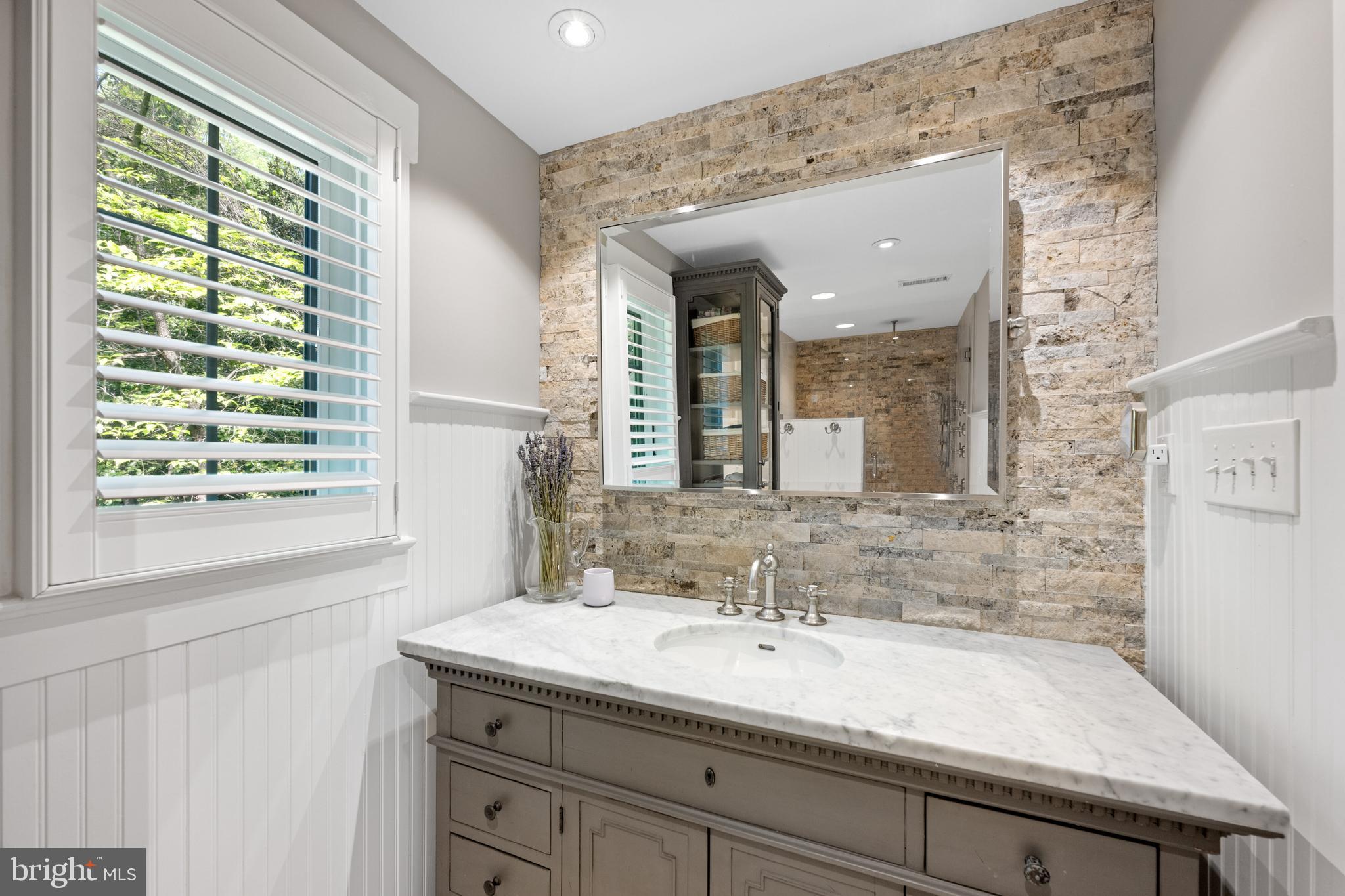 WESTMORELAND HILLS - Residential