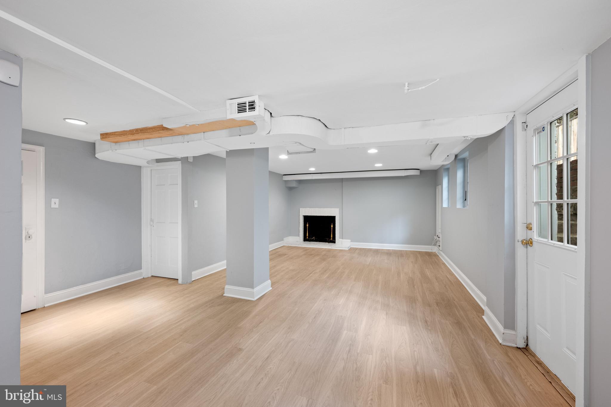 WESTMORELAND HILLS - Residential