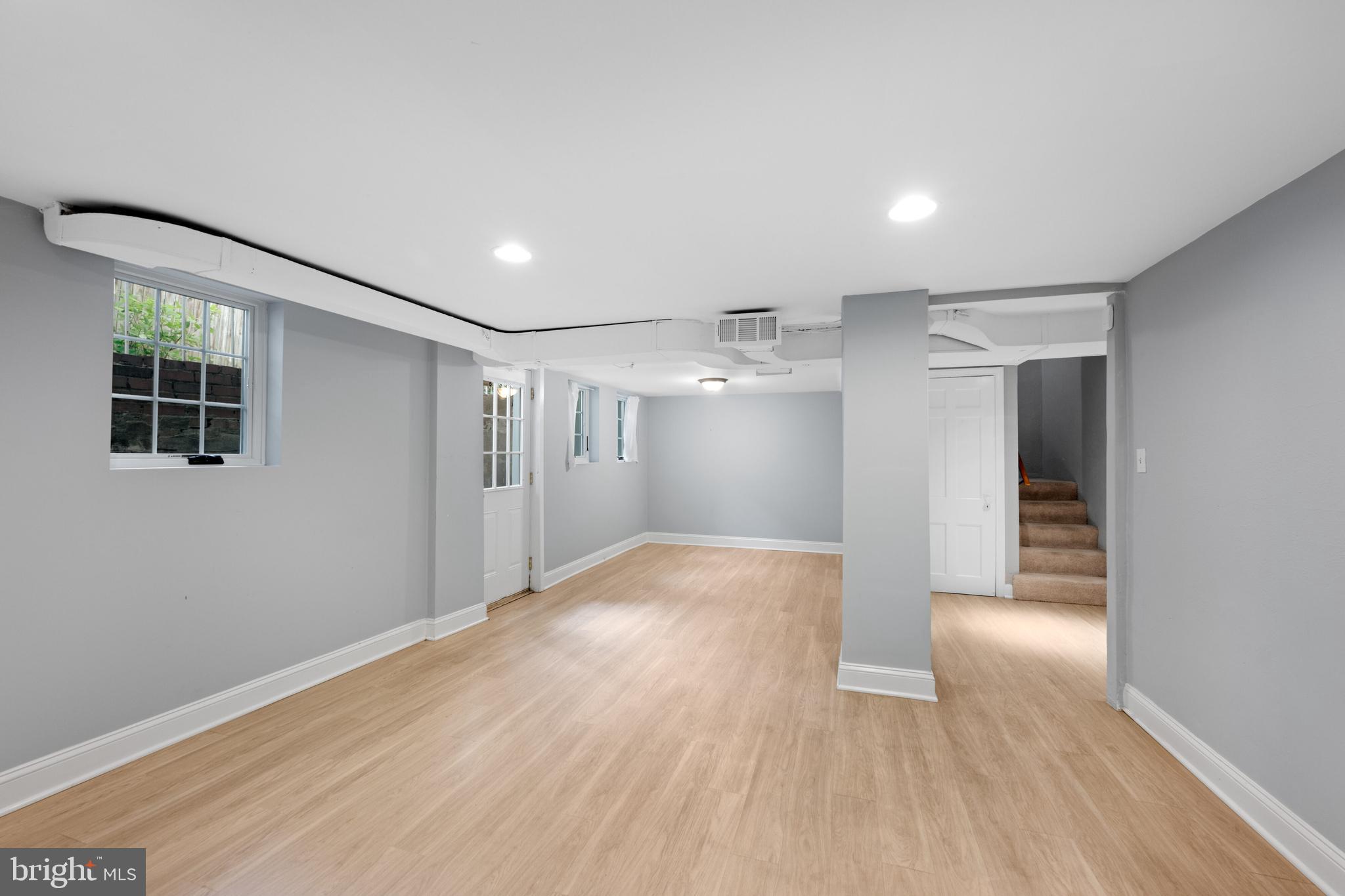 WESTMORELAND HILLS - Residential