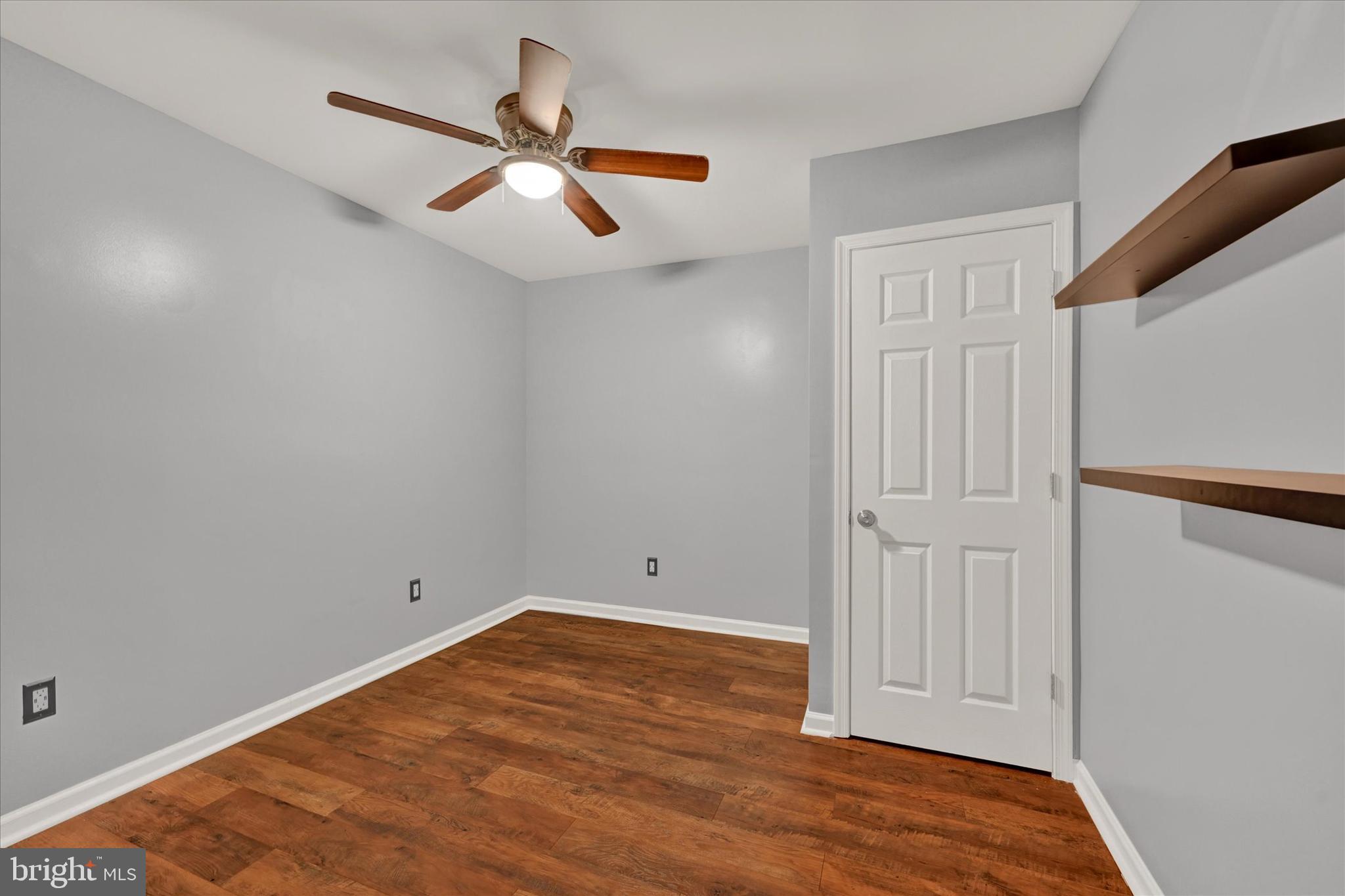 FALLS GABLE - Residential