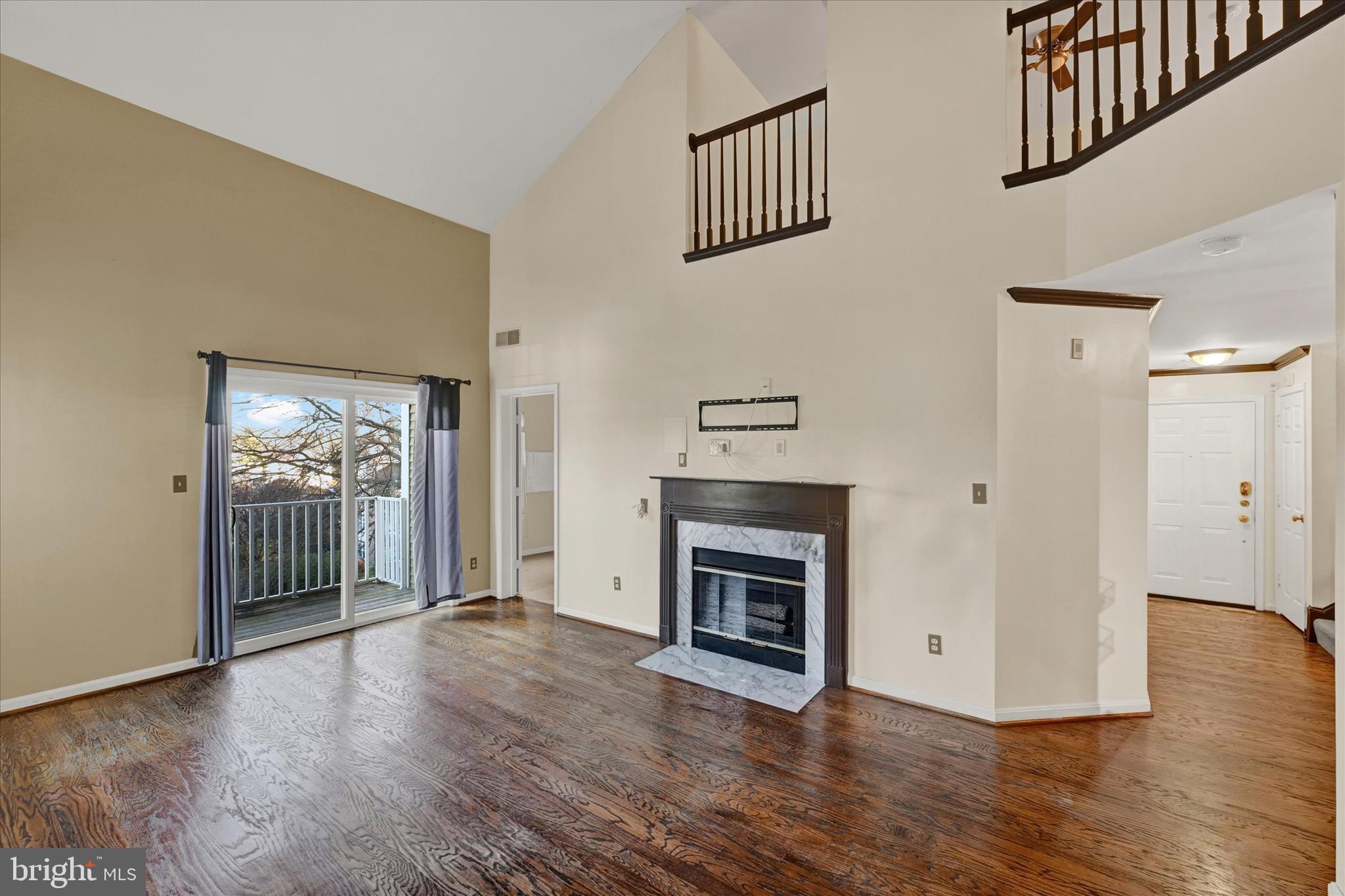 FALLS GABLE - Residential