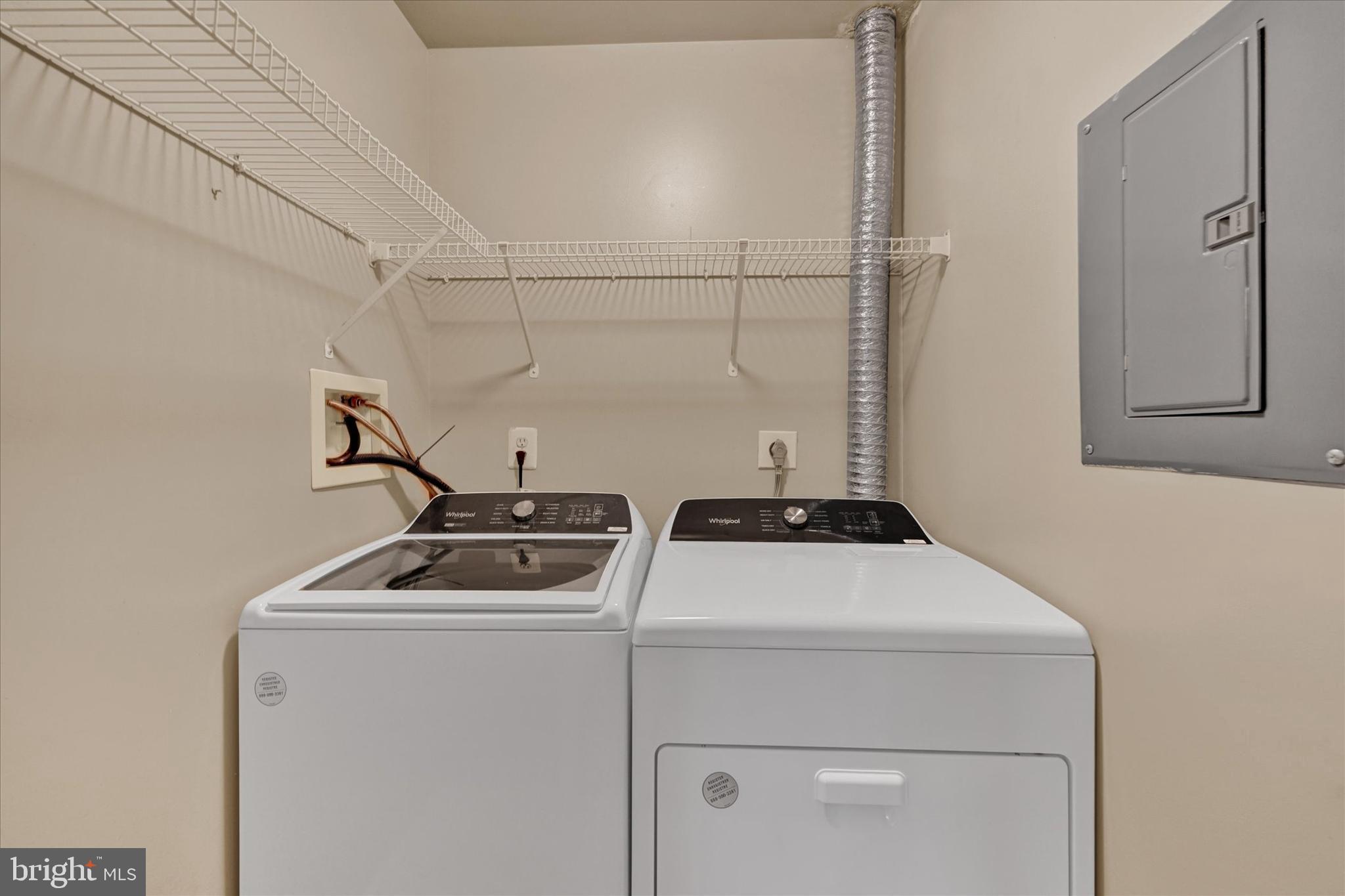 FALLS GABLE - Residential