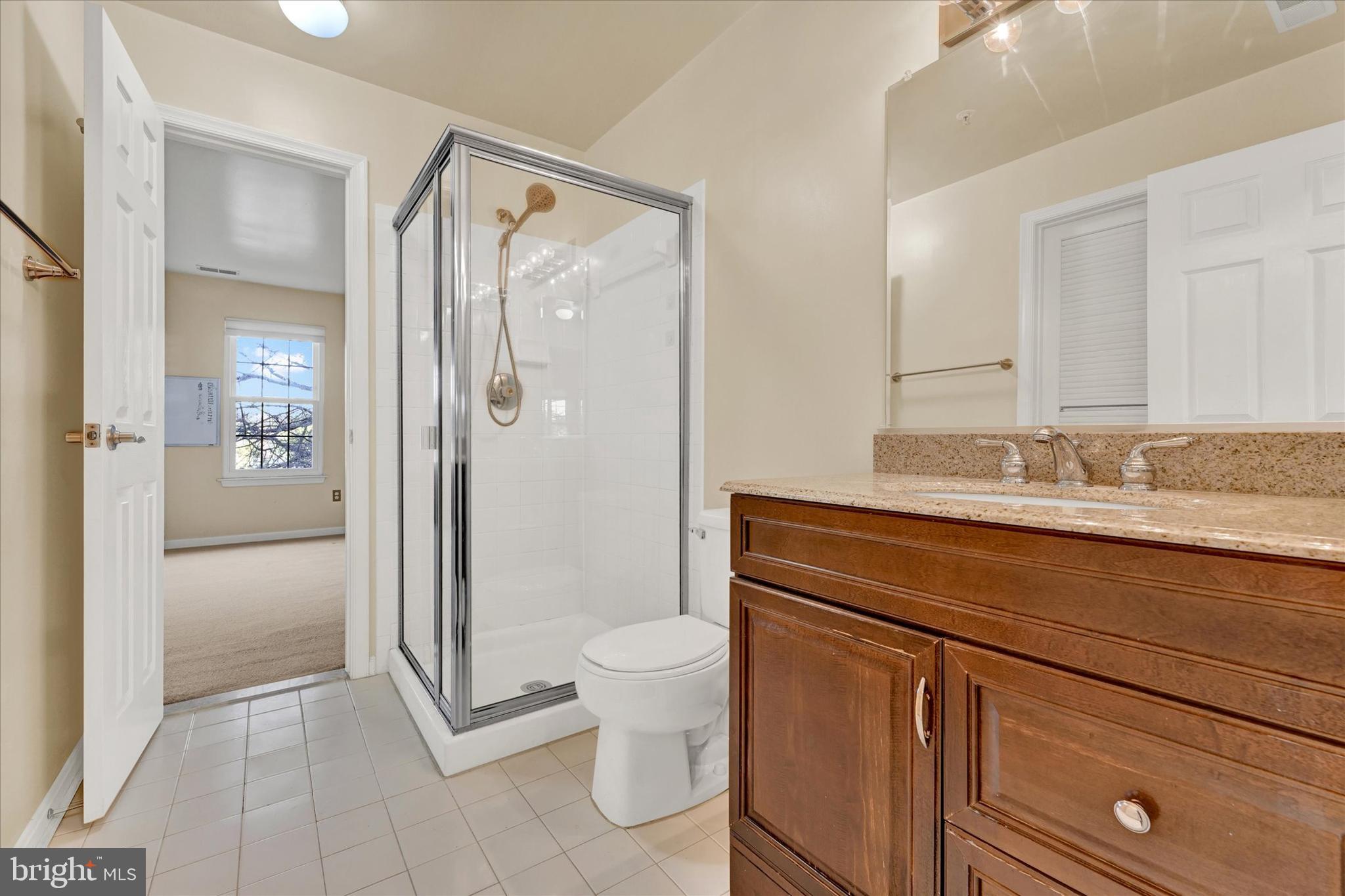 FALLS GABLE - Residential