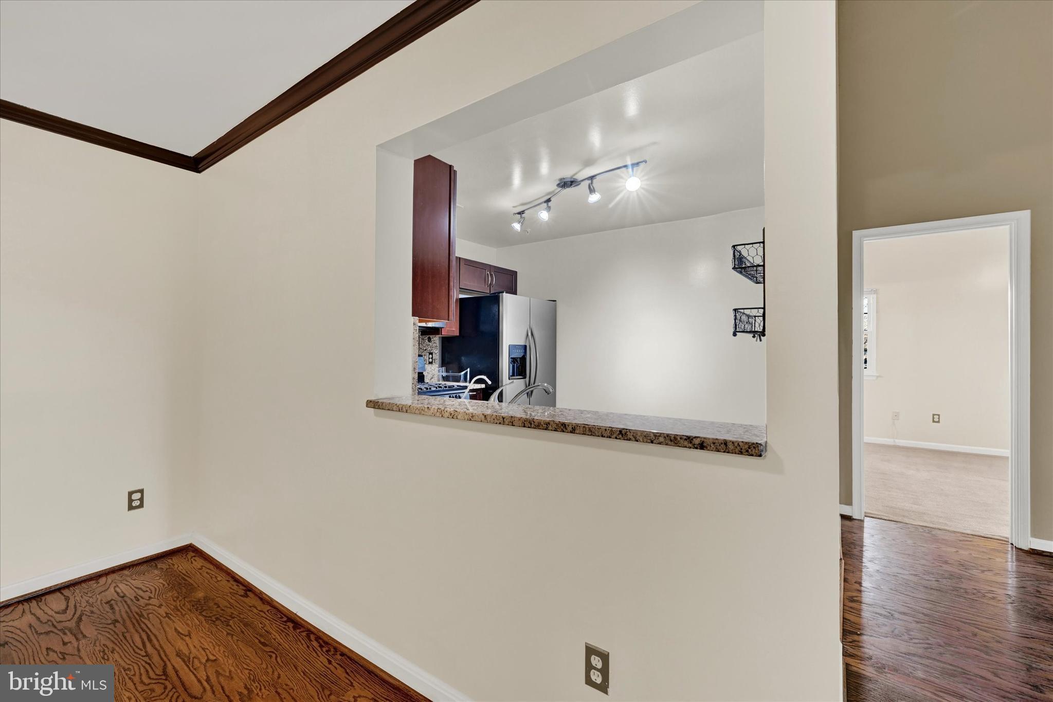 FALLS GABLE - Residential