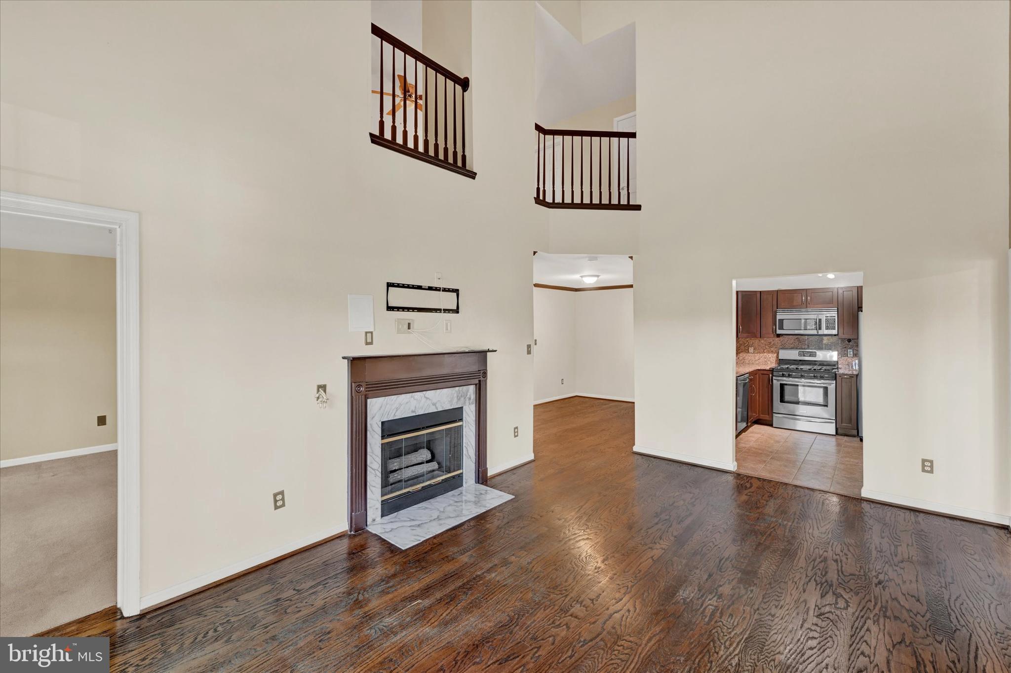 FALLS GABLE - Residential