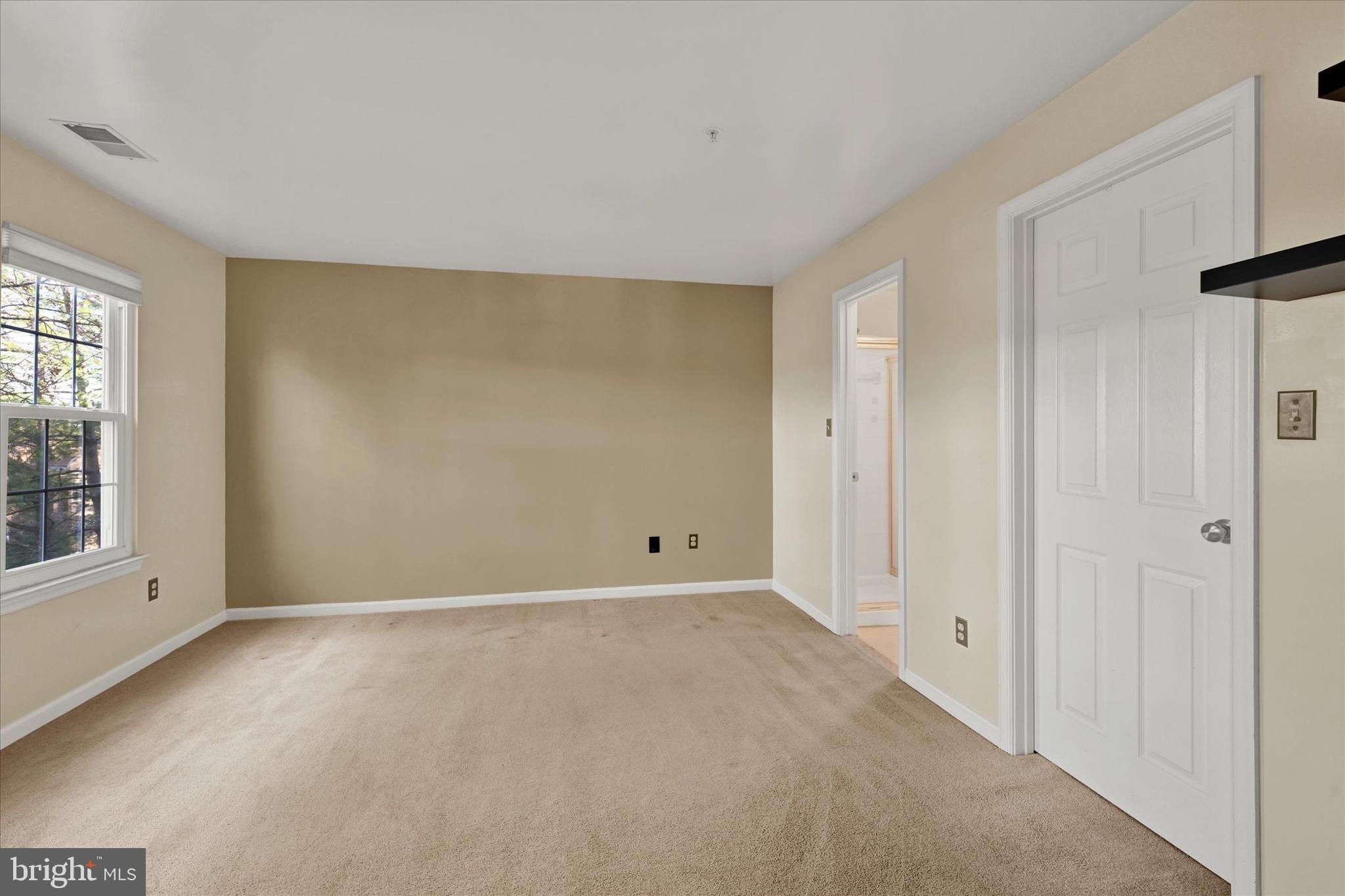 FALLS GABLE - Residential