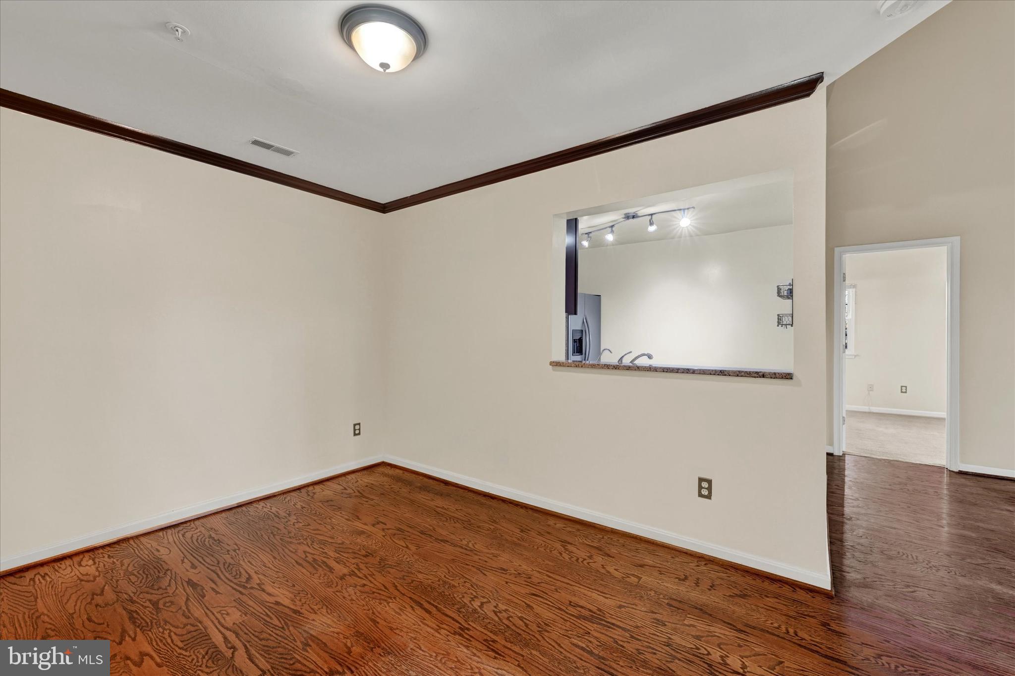 FALLS GABLE - Residential