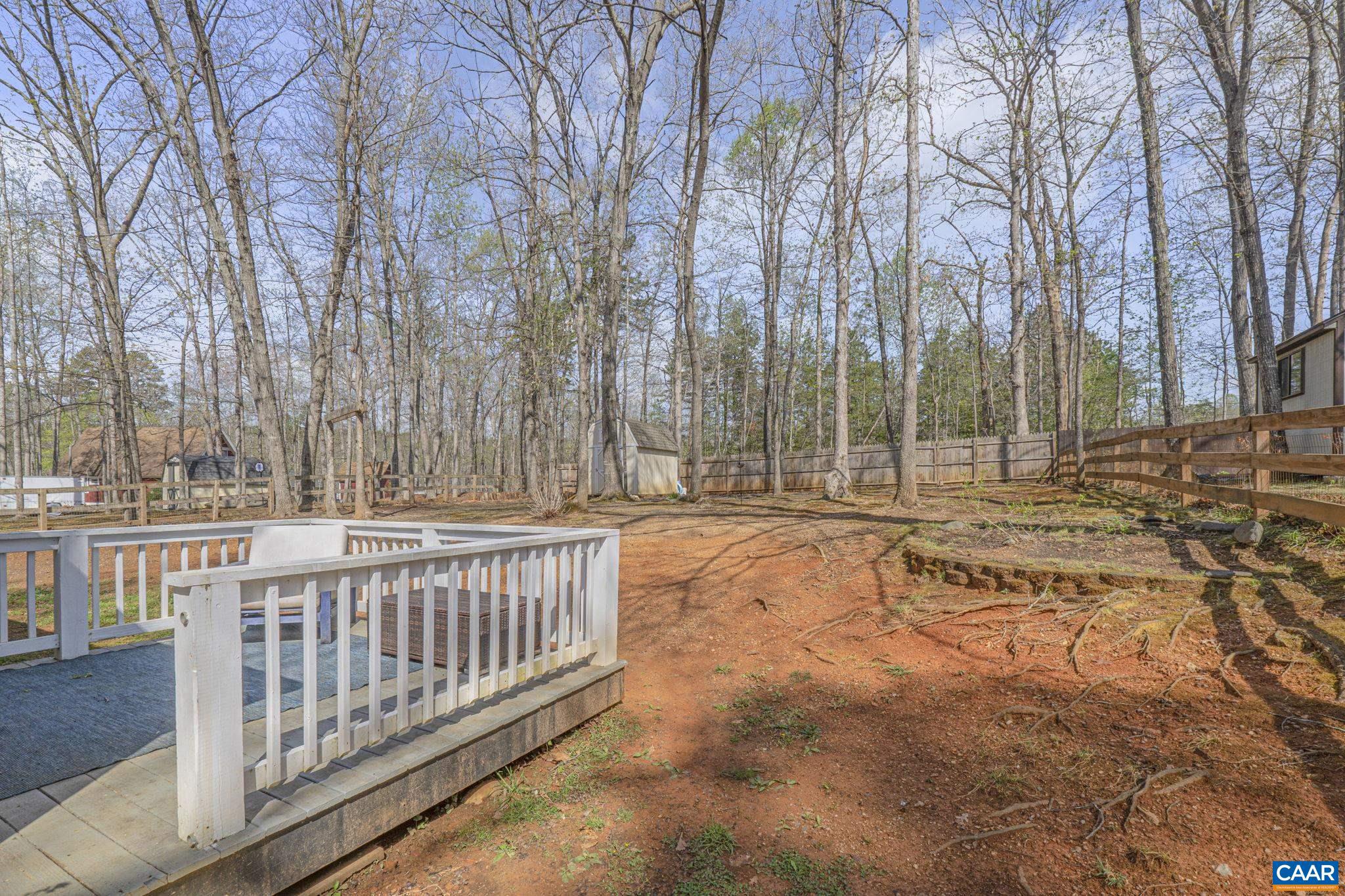 LAKE MONTICELLO - Residential