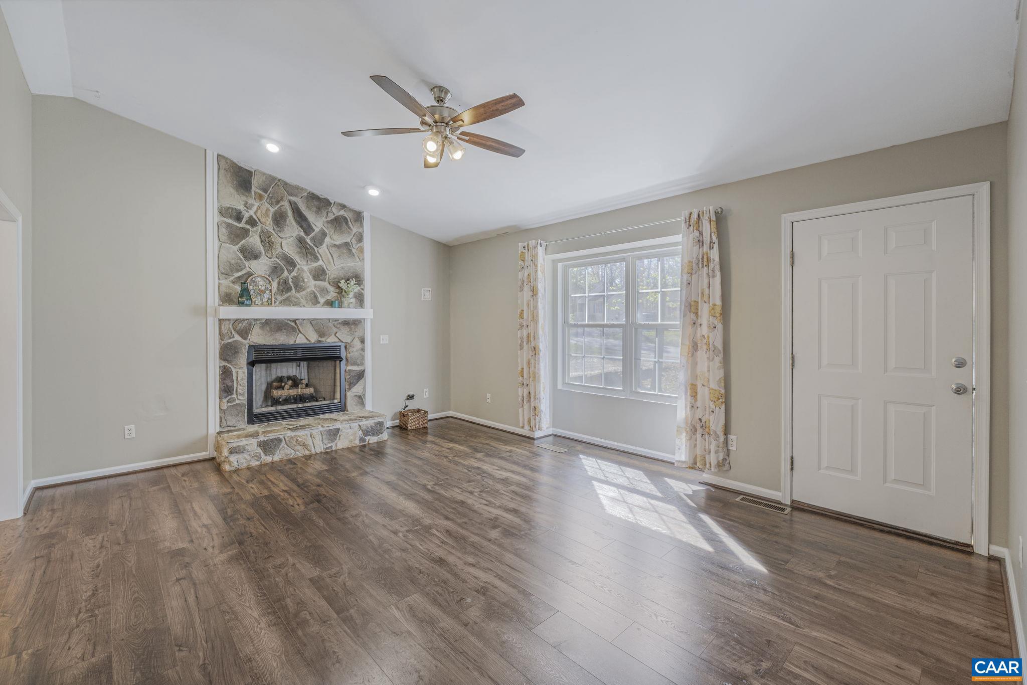 LAKE MONTICELLO - Residential