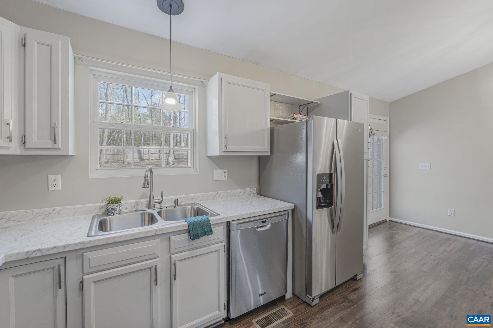 LAKE MONTICELLO - Residential