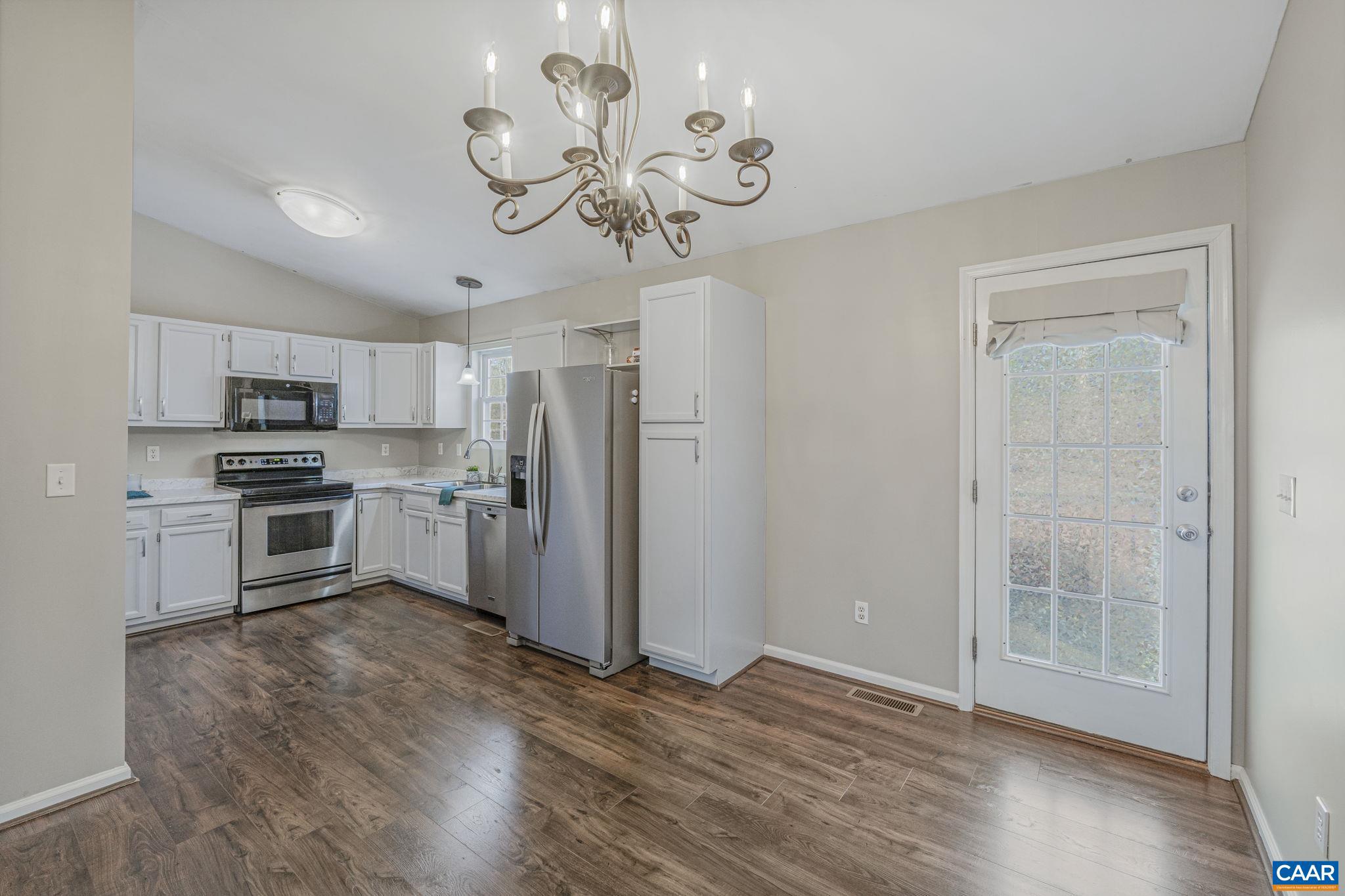 LAKE MONTICELLO - Residential