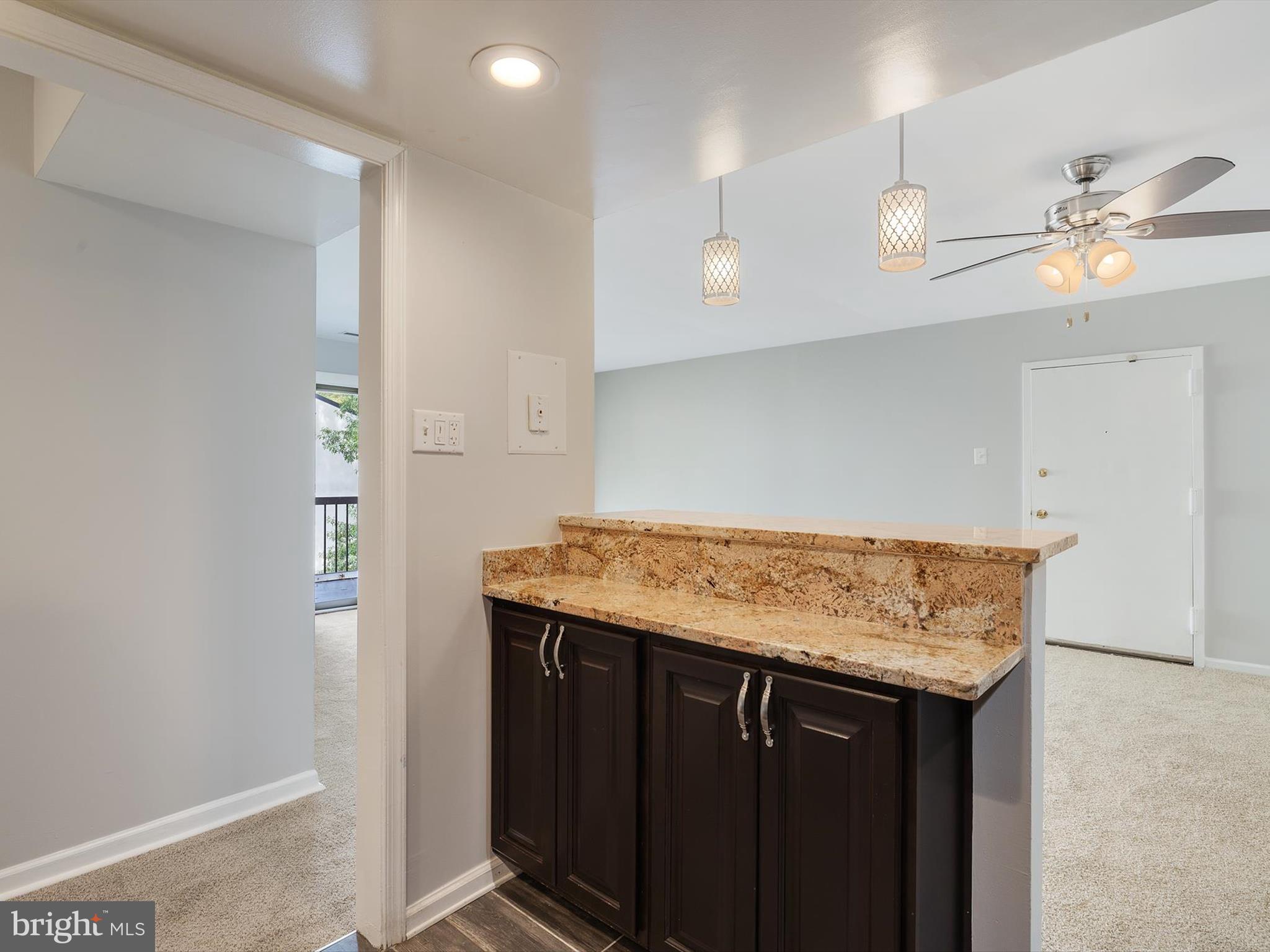 TREETOP CONDO - Residential