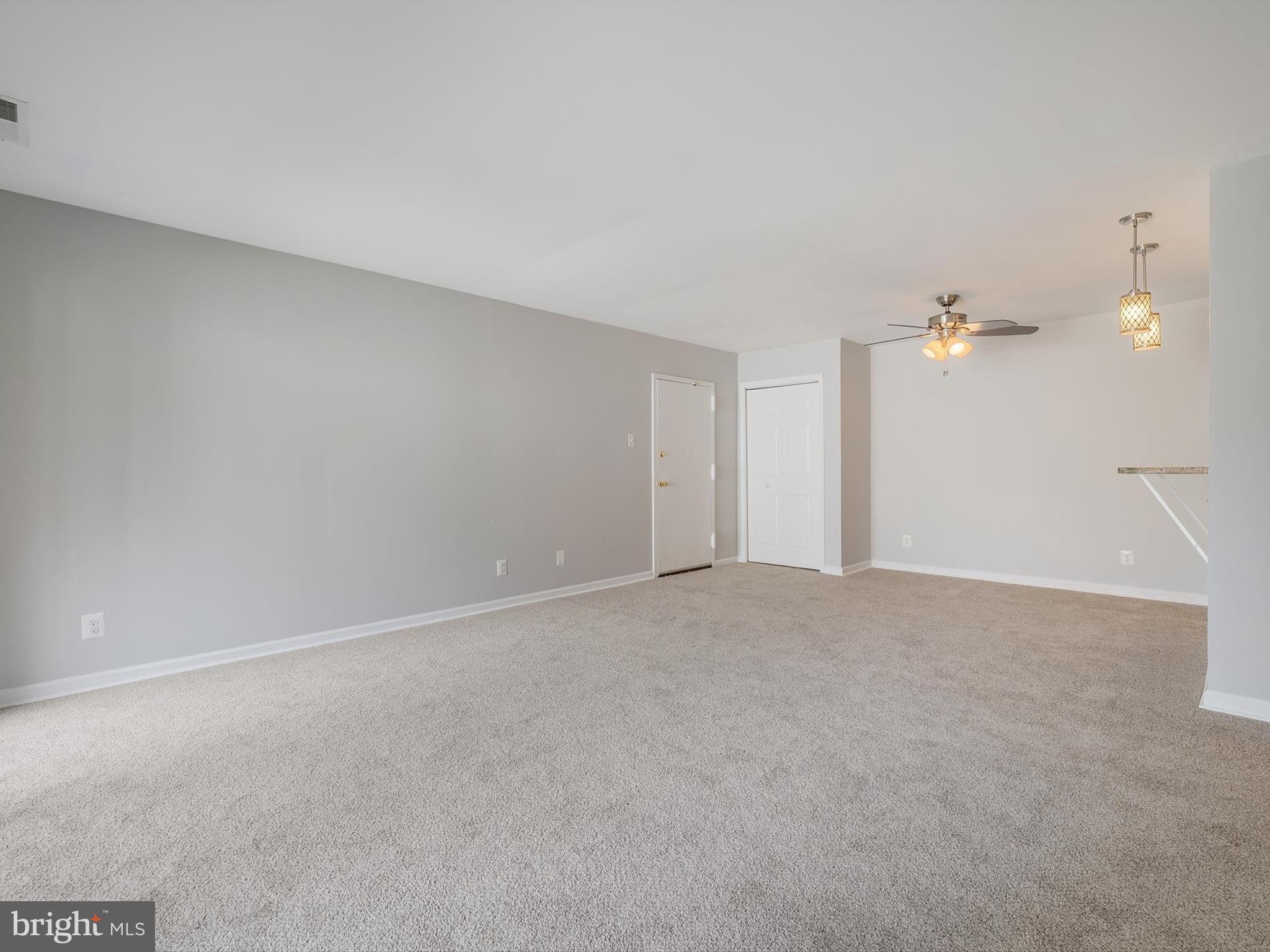 TREETOP CONDO - Residential