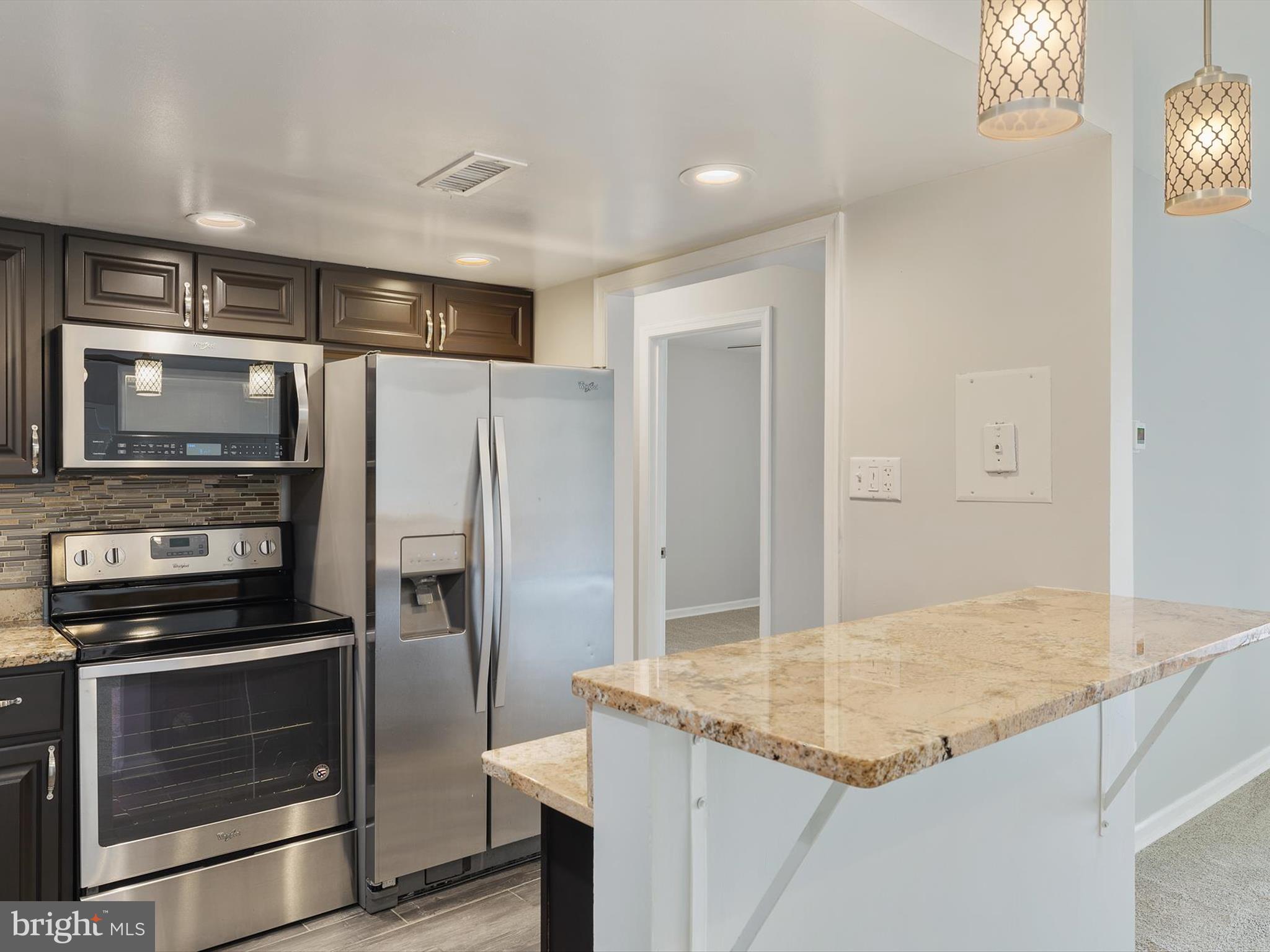 TREETOP CONDO - Residential